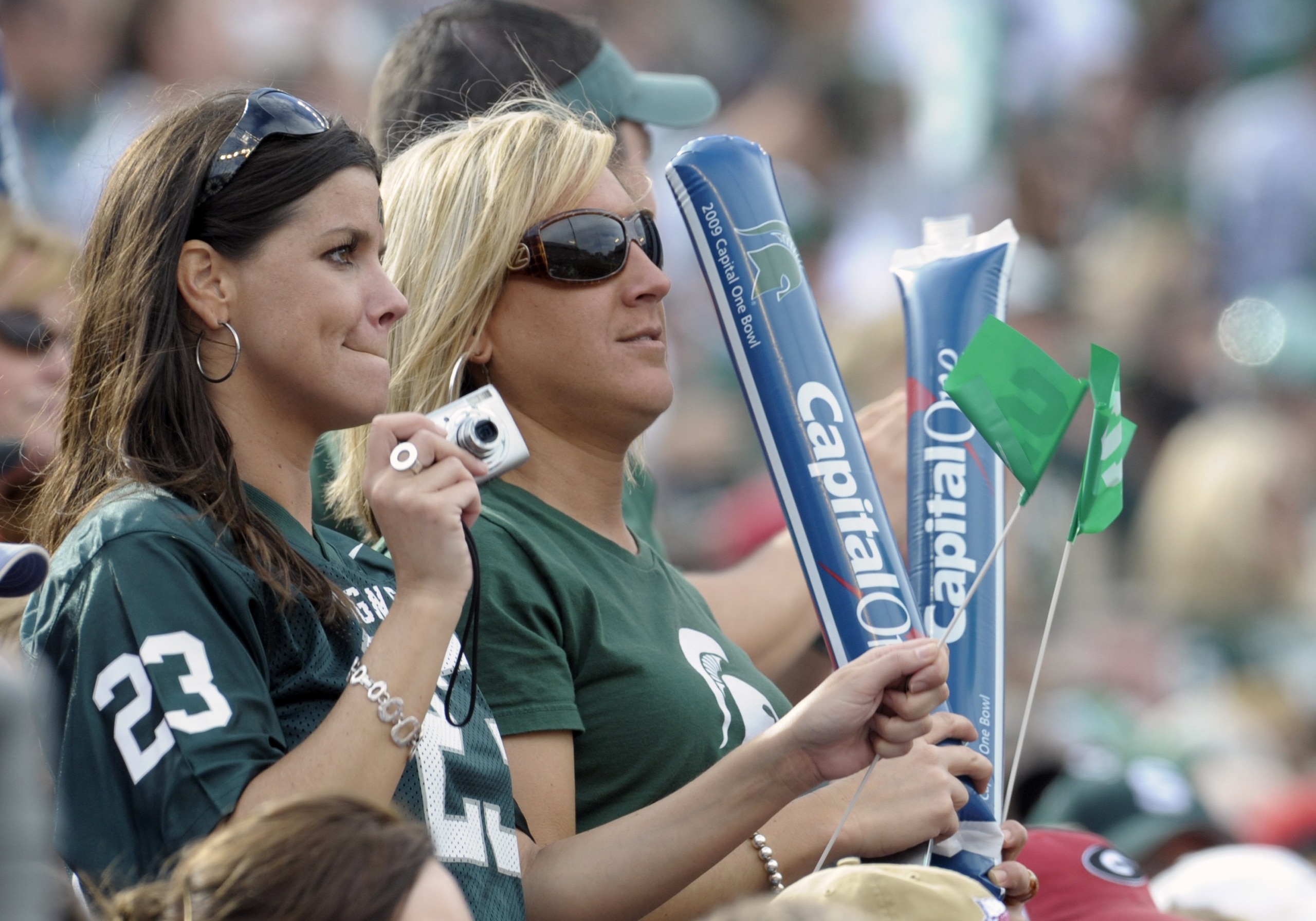 ORLANDO, FL - JANUARY 1: Fans of the Michigan State Spartans watch play against the Georgia Bulldogs at the 2009 Capital One Bowl at the Citrus Bowl on January 1, 2009 in Orlando, Florida.  (Photo by Al Messerschmidt/Getty Images)