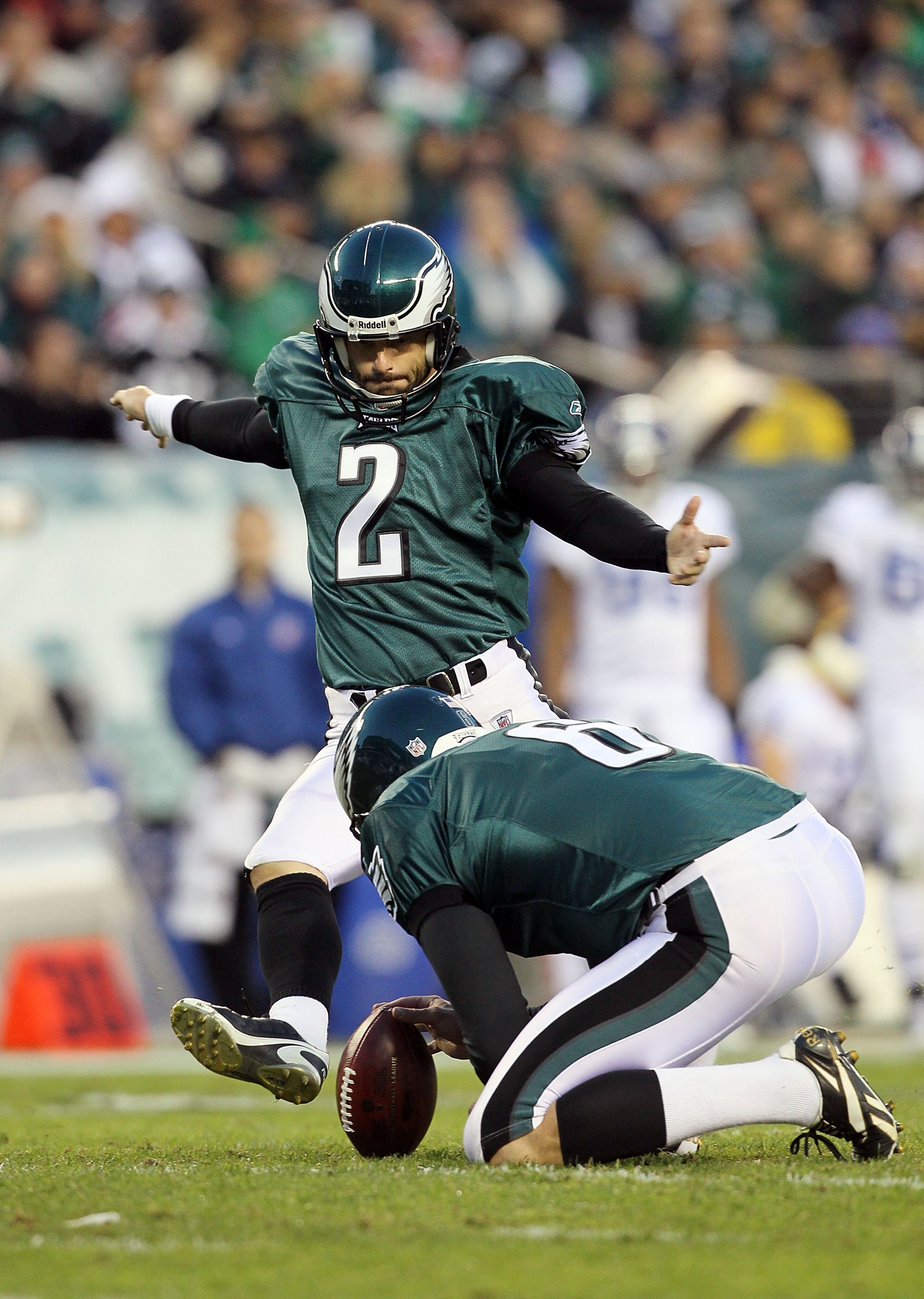 PHILADELPHIA - NOVEMBER 07:  David Akers #2 of the Philadelphia Eagles in action against the Indianapolis Colts on November 7, 2010 at Lincoln Financial Field in Philadelphia, Pennsylvania.  (Photo by Jim McIsaac/Getty Images)
