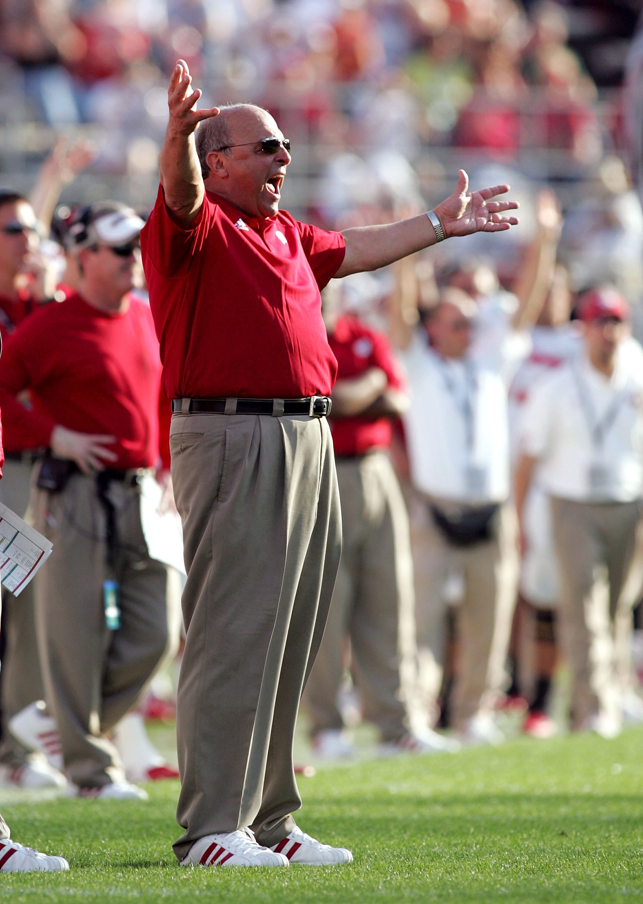 ORLANDO, FL - JANUARY 2:  Head coach Barry Alvarez of the Wisconsin Badgers questions an official's call while defeating the Auburn Tigers during the Capital One Bowl on January 2, 2006 at the Florida Citrus Bowl in Orlando, Florida. Wisconsin defeated Au