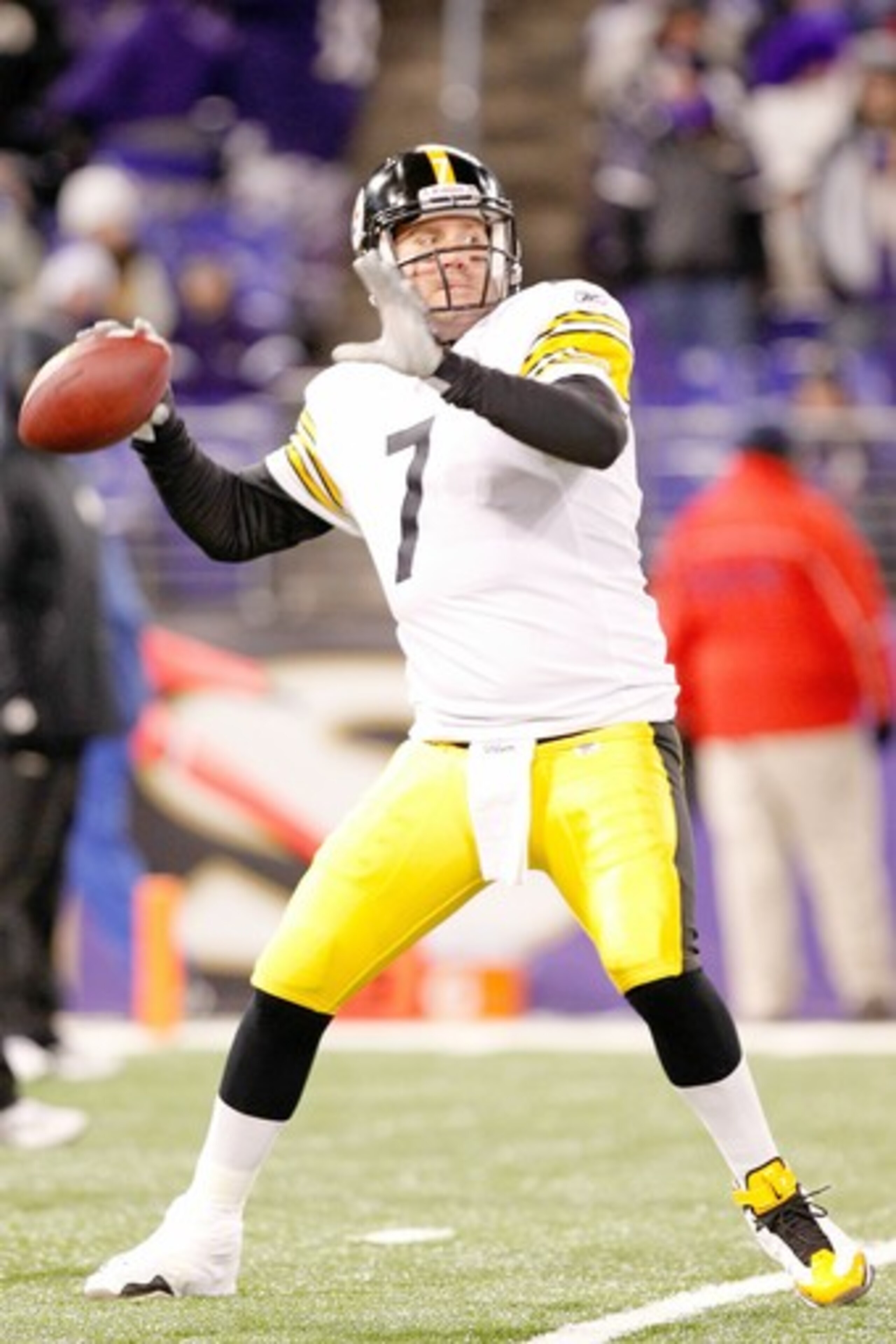 With a broken nose and sprained foot, Big Ben continues to own the Ravens