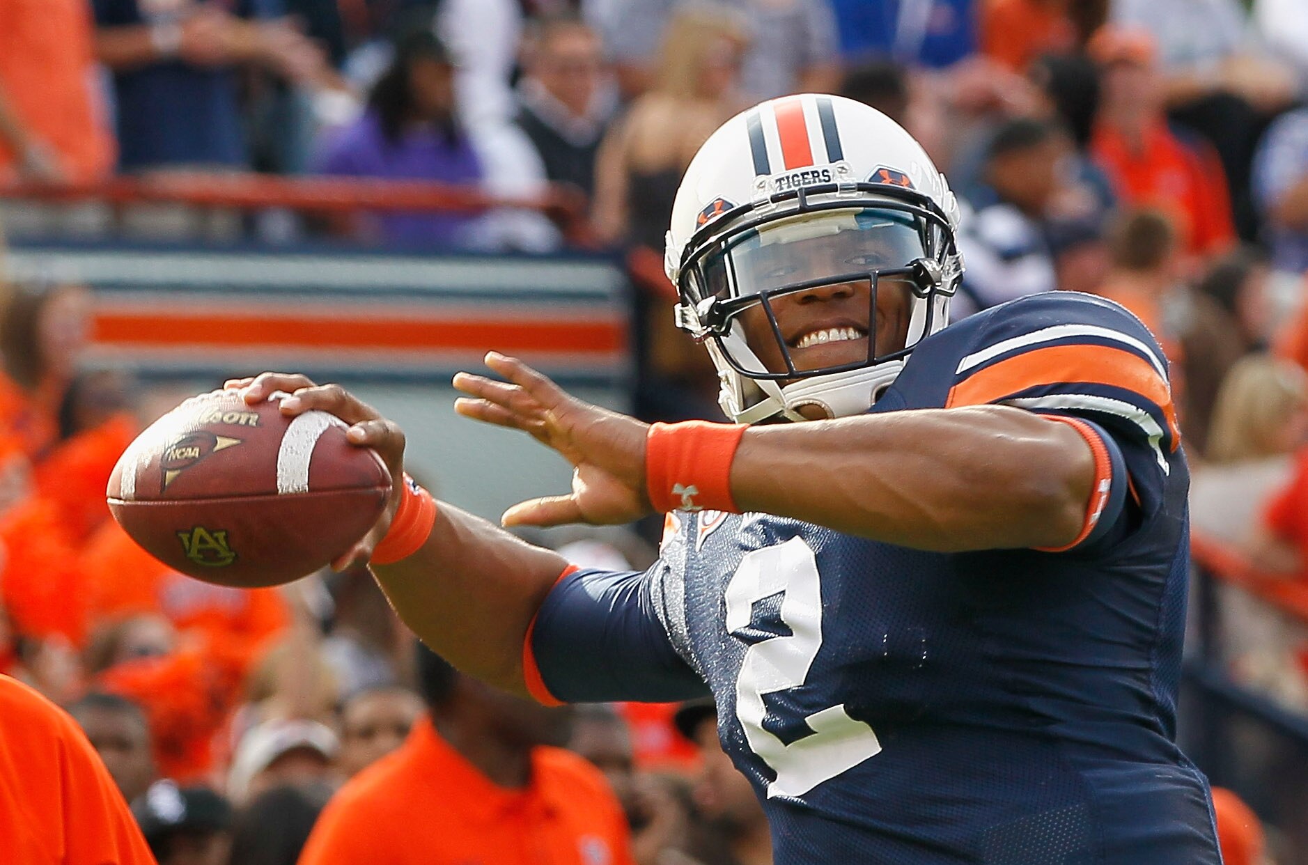 AUBURN, AL - NOVEMBER 13:  Quarterback Cam Newton #2 of the Auburn Tigers against the Georgia Bulldogs at Jordan-Hare Stadium on November 13, 2010 in Auburn, Alabama.  (Photo by Kevin C. Cox/Getty Images)