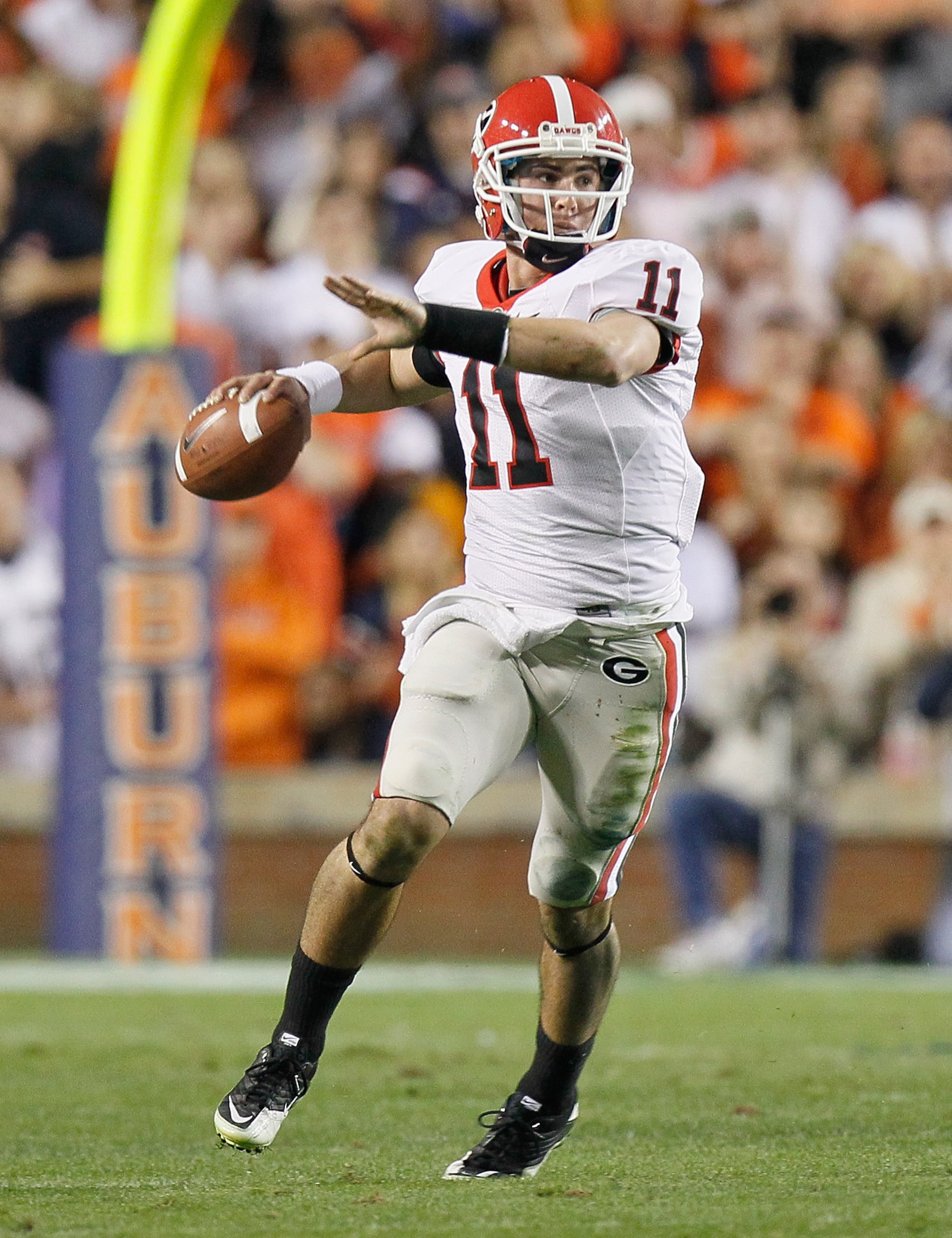 AUBURN, AL - NOVEMBER 13:  Quarterback Aaron Murray #11 of the Georgia Bulldogs against the Auburn Tigers at Jordan-Hare Stadium on November 13, 2010 in Auburn, Alabama.  (Photo by Kevin C. Cox/Getty Images)