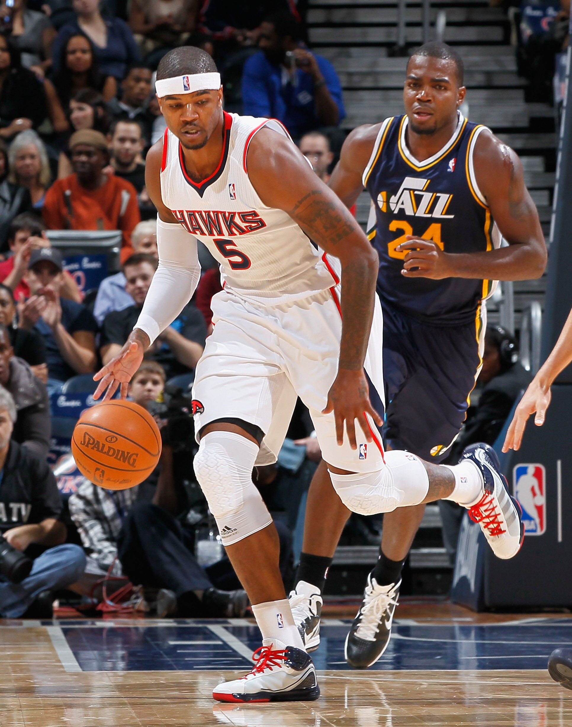 ATLANTA - NOVEMBER 12:  Josh Smith #5 of the Atlanta Hawks against the Utah Jazz at Philips Arena on November 12, 2010 in Atlanta, Georgia.  NOTE TO USER: User expressly acknowledges and agrees that, by downloading and/or using this Photograph, User is co