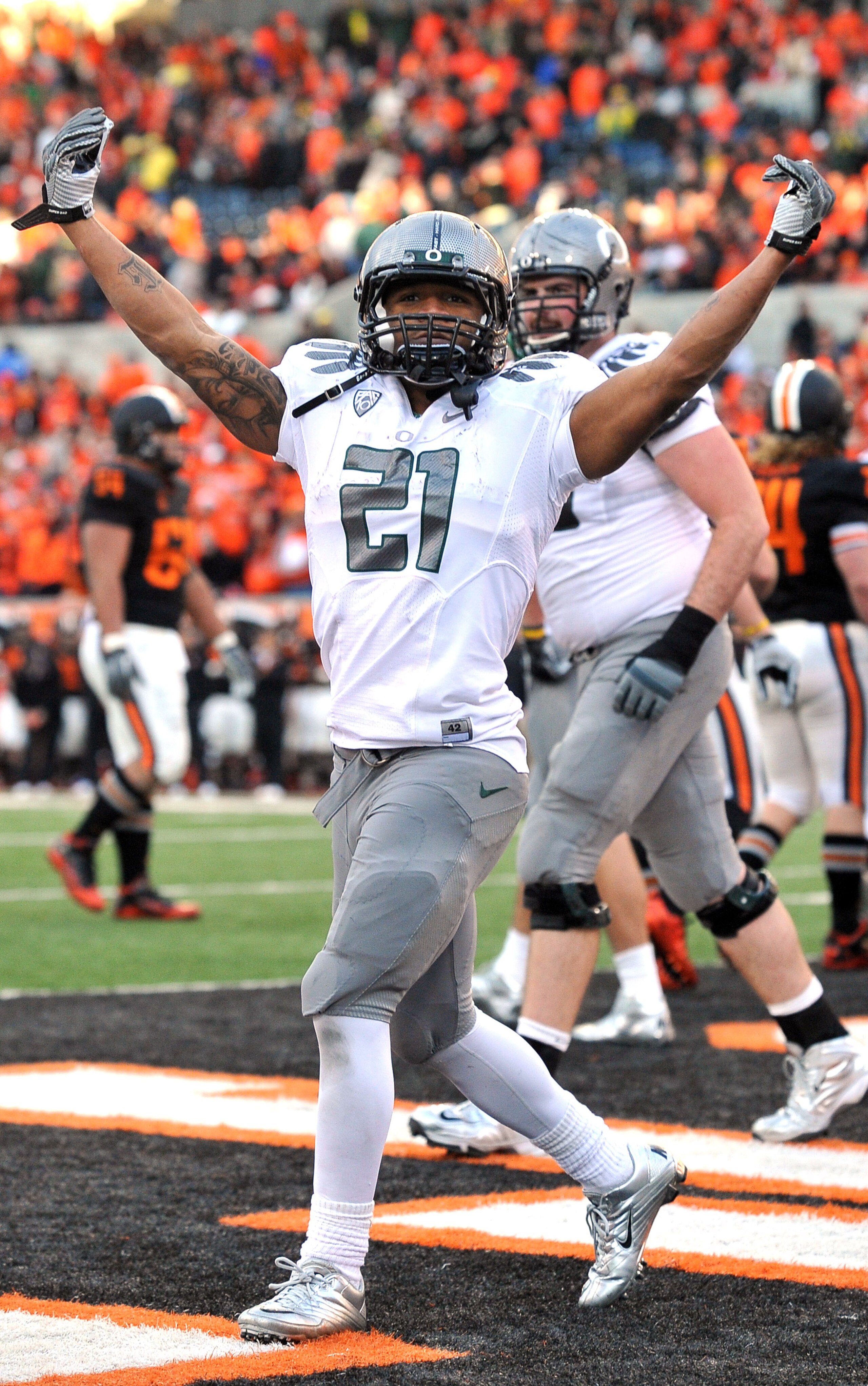 CORVALLIS, OR - DECEMBER 4: LaMichael James #21 of the Oregon Ducks celebrates a touchdown in the fourth quarter of the game at Reser Stadium on December 4, 2010 in Corvallis, Oregon. The Ducks beat the Beavers 37-20 to likely go on the BCS Championship g