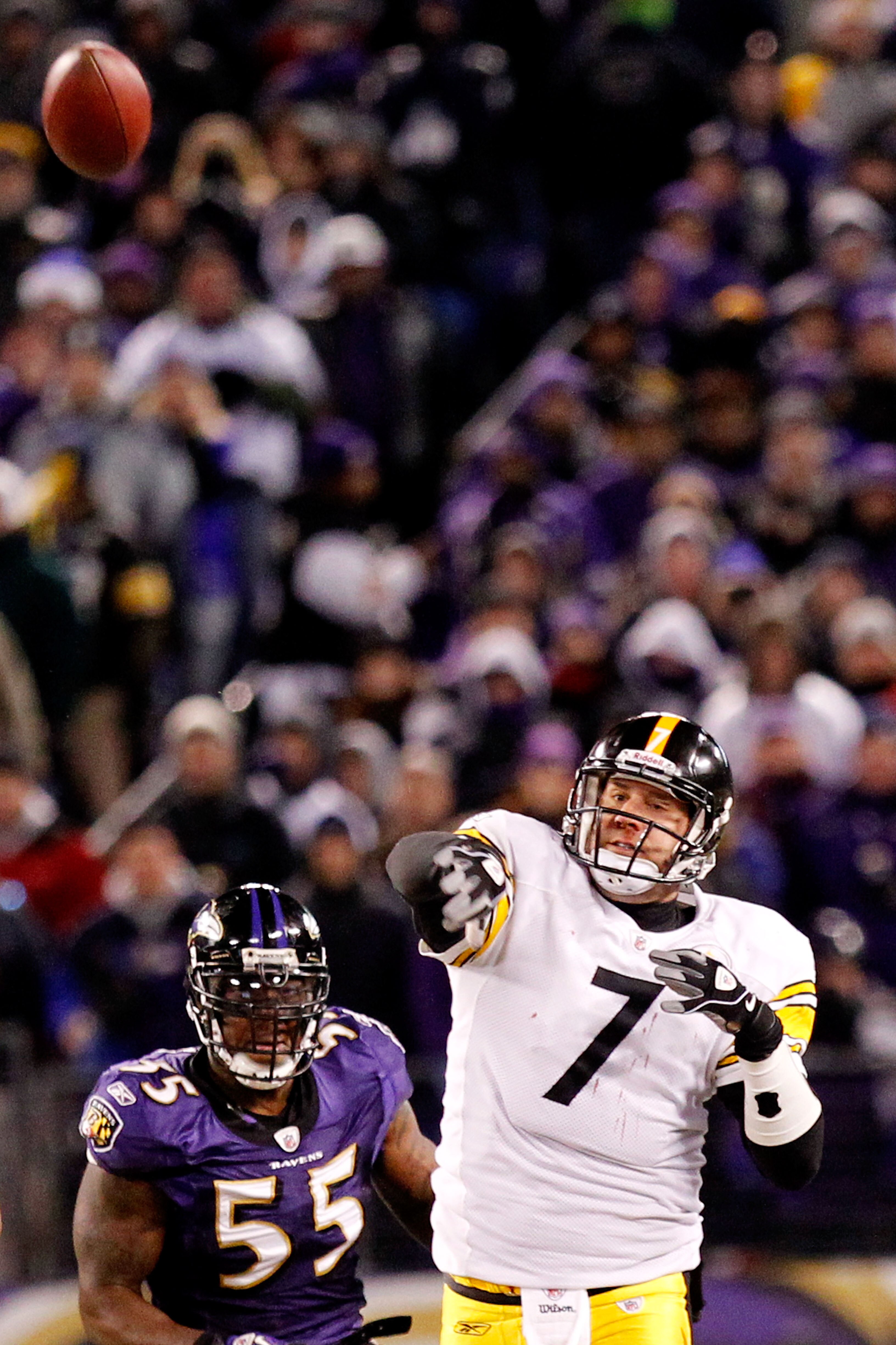 BALTIMORE, MD - DECEMBER 05:  Quarterback Ben Roethlisberger #7 of the Pittsburgh Steelers throws a pass against the Baltimore Ravens during the second quarter of the game at M&T Bank Stadium on December 5, 2010 in Baltimore, Maryland.  (Photo by Geoff Bu