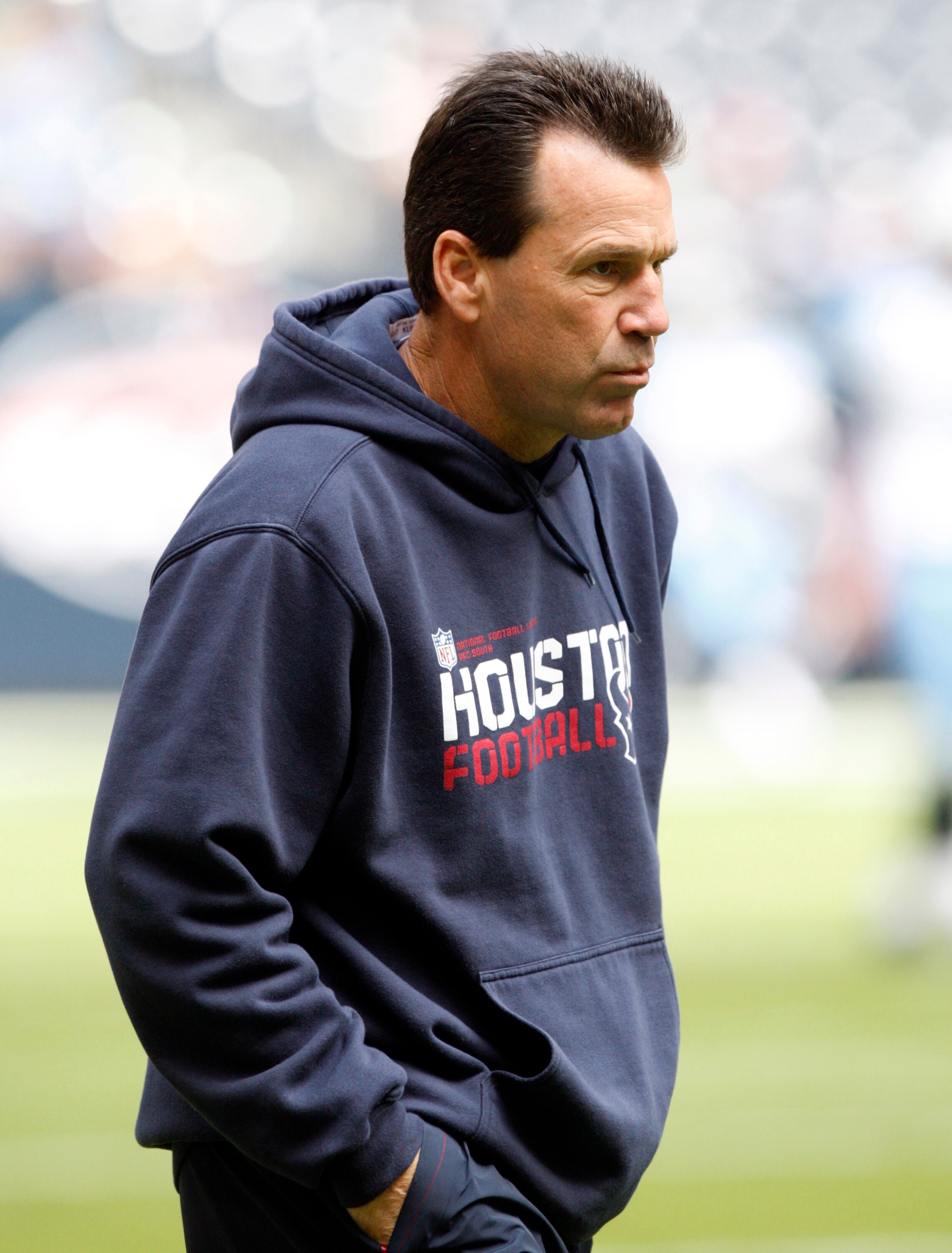 HOUSTON - NOVEMBER 28:  Head coach Gary Kubiak of the Houston Texans during pre-game warm ups before playing the Tennessee Titans at Reliant Stadium on November 28, 2010 in Houston, Texas.  (Photo by Bob Levey/Getty Images)