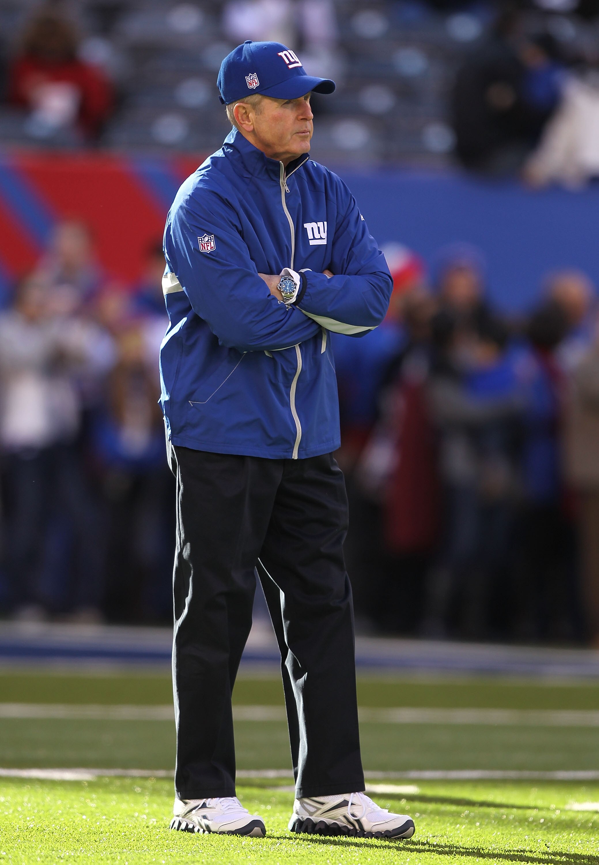 EAST RUTHERFORD, NJ - NOVEMBER 28:  New York Giants Head Coach Tom Coughlin looks on against the Jacksonville Jaguars on November 28, 2010 at The New Meadowlands Stadium in East Rutherford, New Jersey.  (Photo by Al Bello/Getty Images)