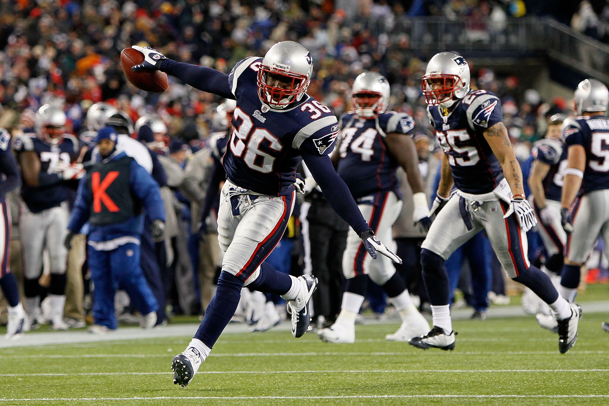FOXBORO, MA - DECEMBER 06:  James Sanders #36 of the New England Patriots celebrates after he intercepted a pass against the New York Jets at Gillette Stadium on December 6, 2010 in Foxboro, Massachusetts.  (Photo by Jim Rogash/Getty Images)
