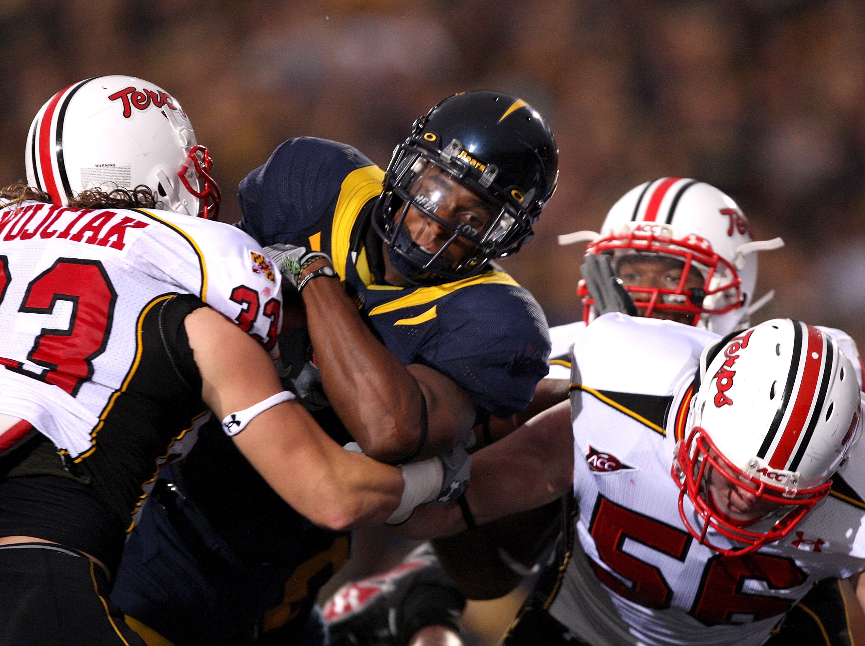 BERKELEY, CA - SEPTEMBER 05:  Jahvid Best #4 of the California Golden Bears scores his second touchdown that gave the Beasr a 13-0 lead over the Maryland Terrapins at California Memorial Stadium on September 5, 2009 in Berkeley, California.  (Photo by Ezr
