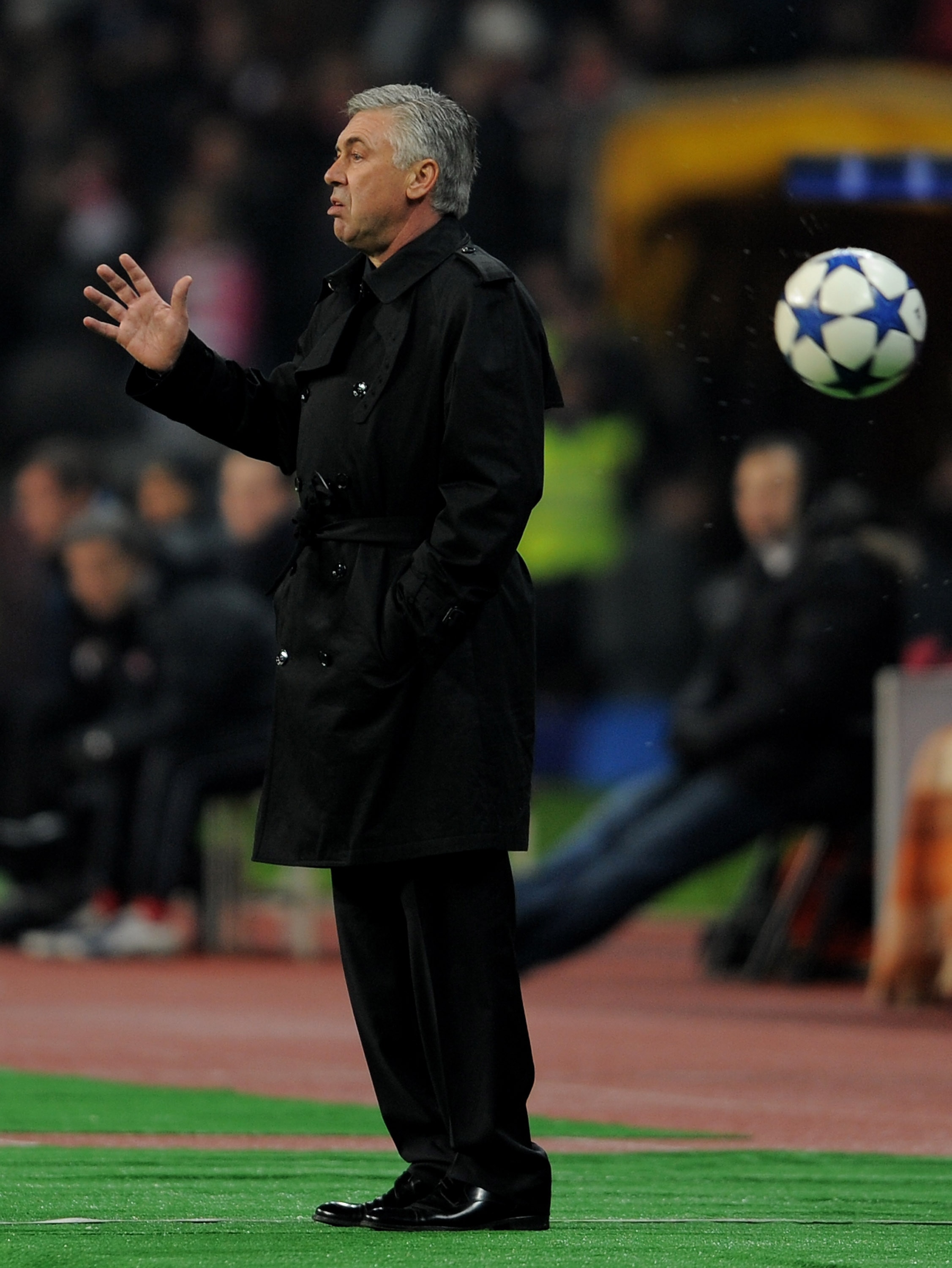 MOSCOW - OCTOBER 19:  Chelsea Manager Carlo Ancelotti gestures during the UEFA Champions League Group F match between Spartak Moscow and Chelsea at the Luzhniki Stadium on October 19, 2010 in Moscow, Russia.  (Photo by Michael Regan/Getty Images)