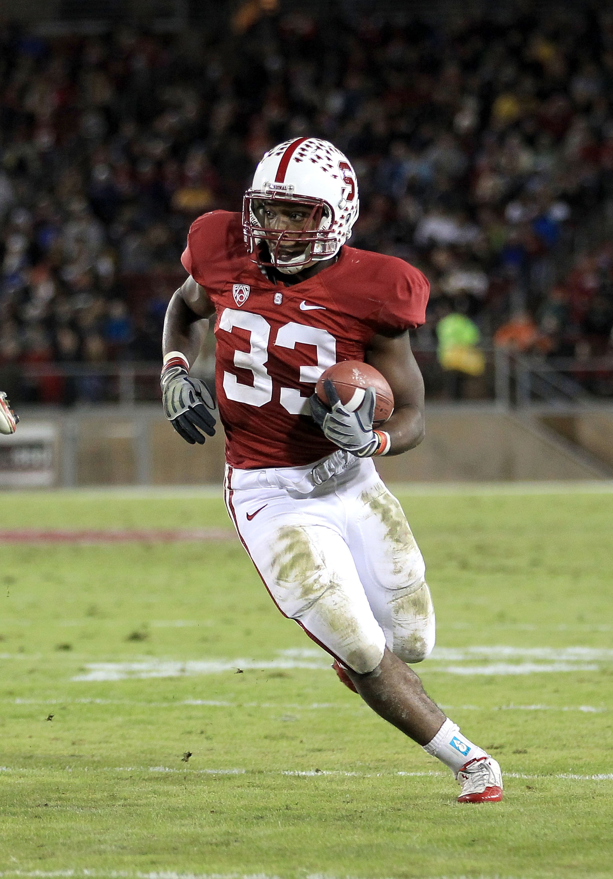PALO ALTO, CA - NOVEMBER 27:  Stepfan Taylor #33 of the Stanford Cardinal in action against the Oregon State Beavers at Stanford Stadium on November 27, 2010 in Palo Alto, California.  (Photo by Ezra Shaw/Getty Images)