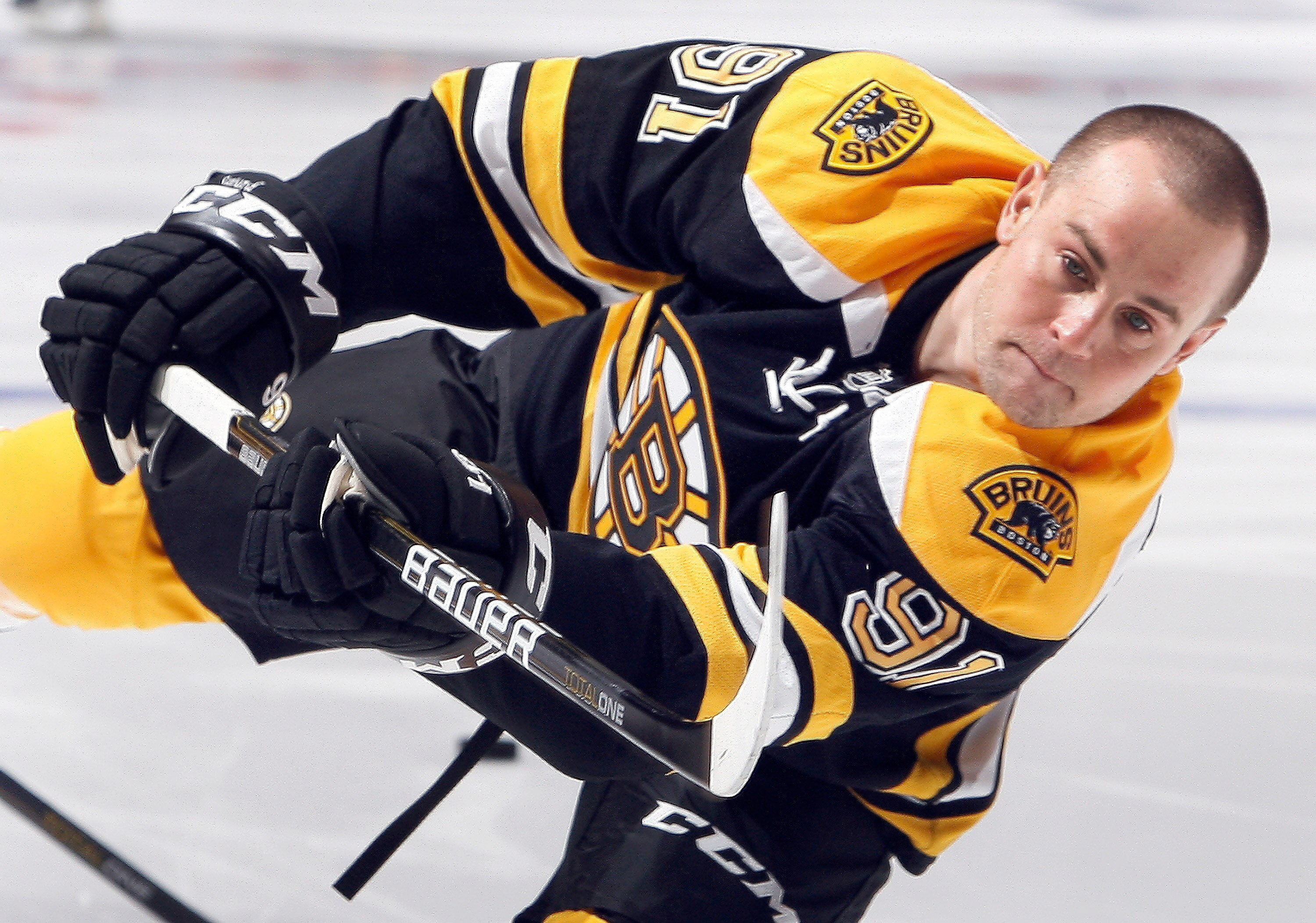TORONTO, CANADA - DECEMBER 4: Marc Savard #91 of the Boston Bruins shoots before game action against the Toronto Maple Leafs at the Air Canada Centre December 4, 2010 in Toronto, Ontario, Canada. (Photo by Abelimages / Getty Images)