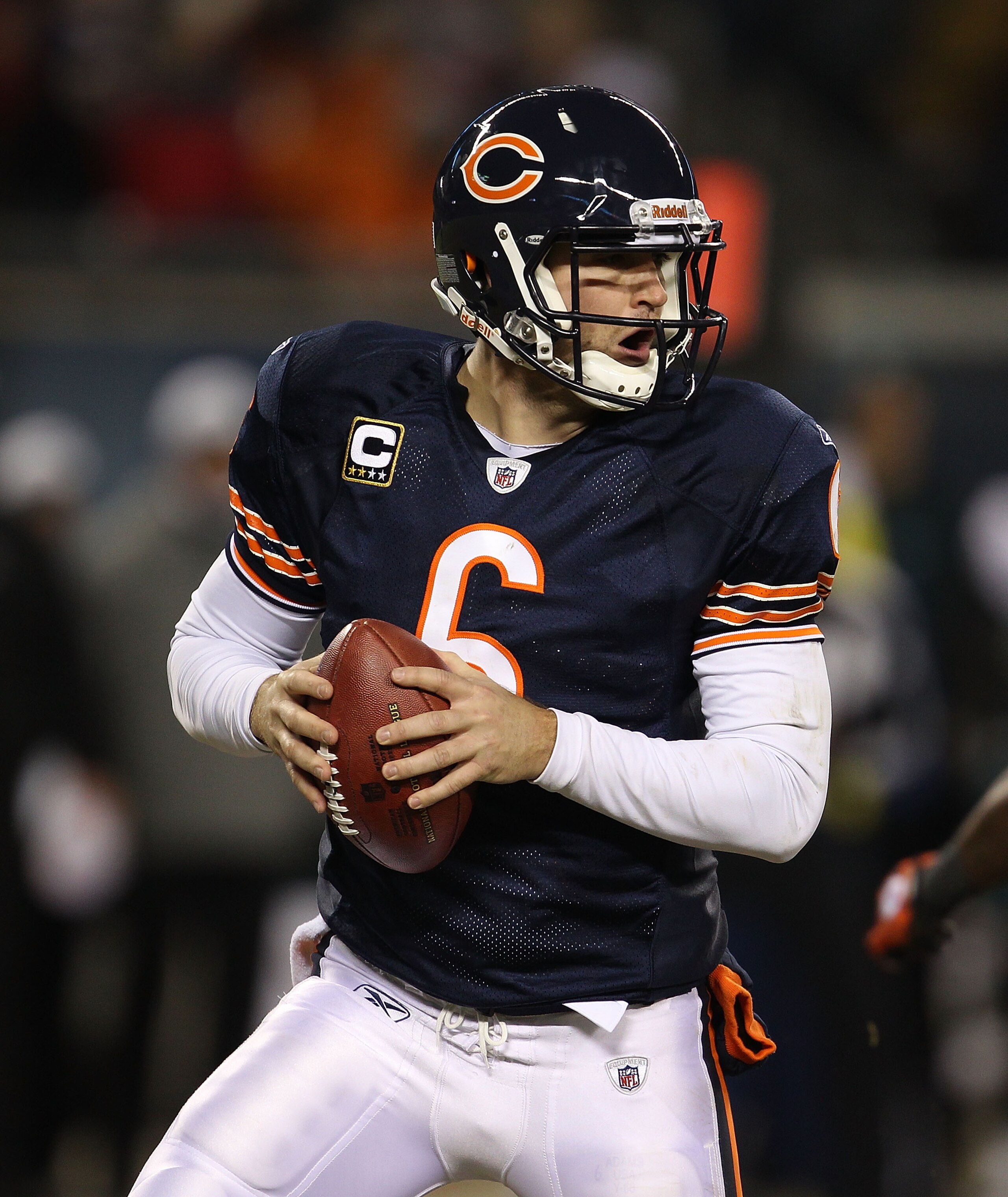 CHICAGO - NOVEMBER 28: Jay Cutler #6 of the Chicago Bears looks for a receiver against of the Philadelphia Eagles at Soldier Field on November 28, 2010 in Chicago, Illinois. The Bears defeated the Eagles 31-26. (Photo by Jonathan Daniel/Getty Images)
