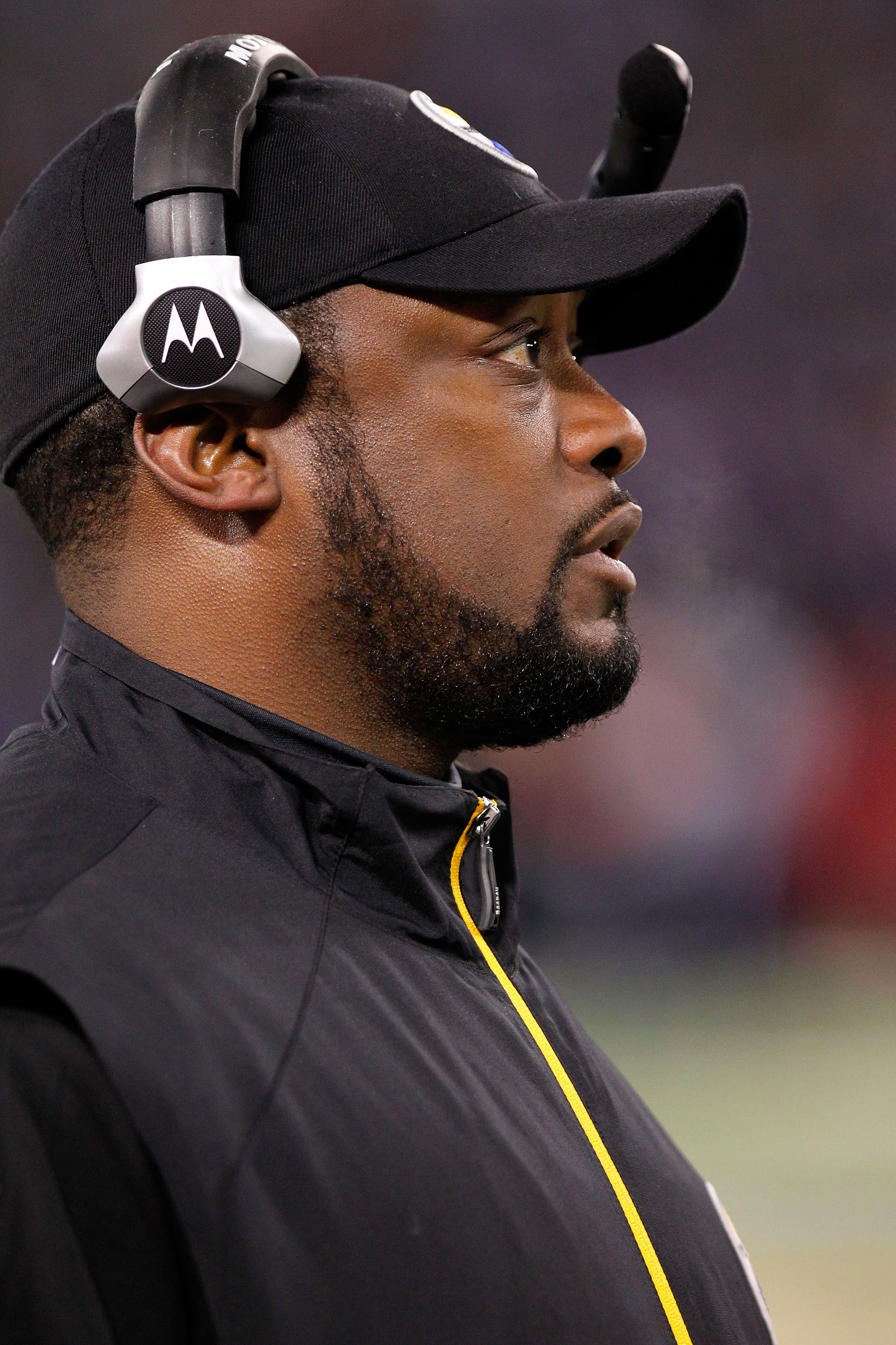 BALTIMORE, MD - DECEMBER 05:  Mike Tomlin head coach of the Pittsburgh Steelers looks on during the game against the Baltimore Ravens at M&T Bank Stadium on December 5, 2010 in Baltimore, Maryland. Pittsburgh won 13-10.  (Photo by Geoff Burke/Getty Images