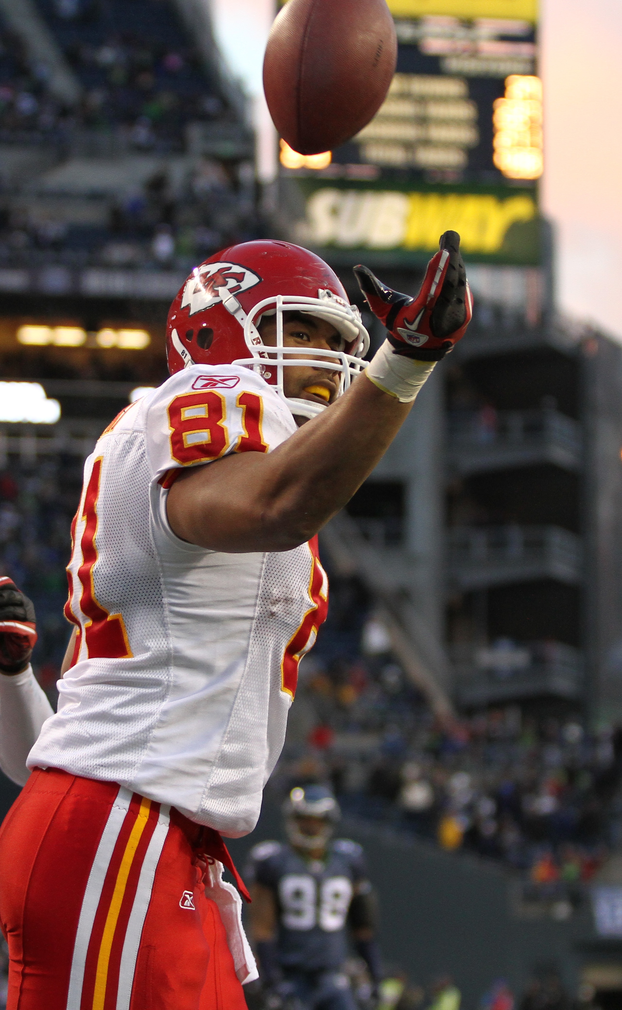 SEATTLE, WA - NOVEMBER 28:  Tight end Tony Moeaki #81 of the Kansas City Chiefs celebrates after scoring a touchdown against the Seattle Seahawks at Qwest Field on November 28, 2010 in Seattle, Washington. (Photo by Otto Greule Jr/Getty Images)