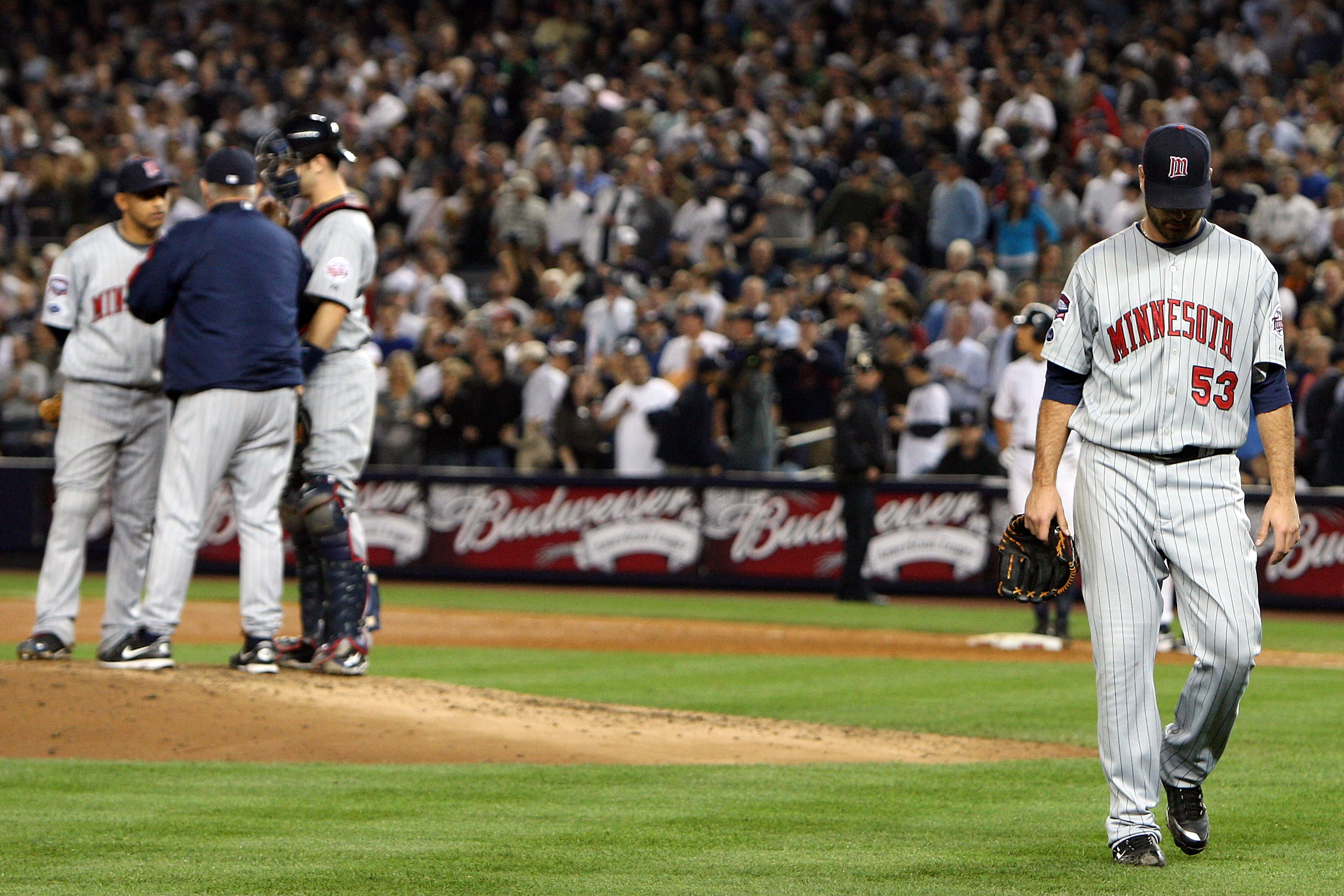 NEW YORK - OCTOBER 09:  Manager Ron Gardenhire pulls pitcher Nick Blackburn #53 of the Minnesota Twins out of the game in the sixthing inning against the New York Yankees in Game Two of the ALDS during the 2009 MLB Playoffs at Yankee Stadium on October 9,
