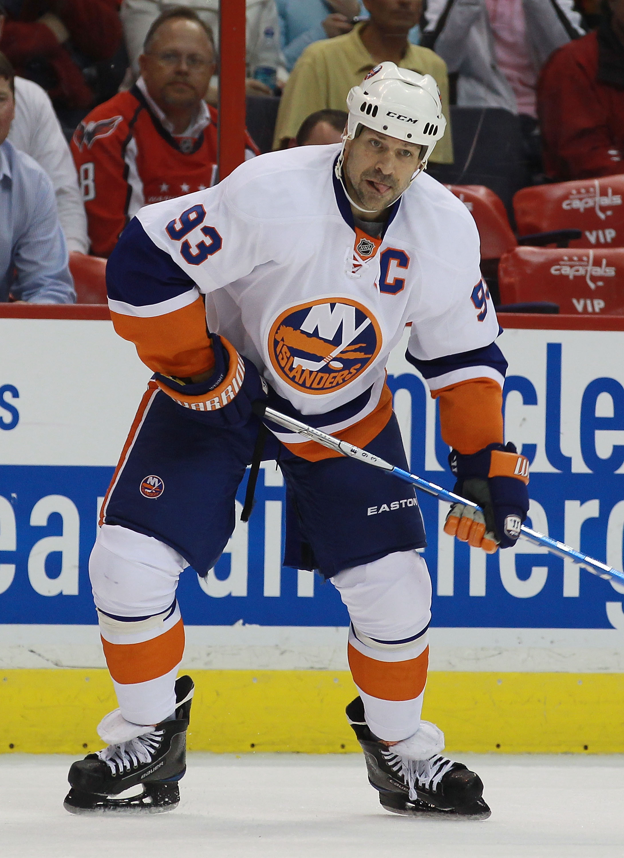 WASHINGTON - OCTOBER 13: Doug Weight #93 of the New York Islanders skates against the Washington Capitals at the Verizon Center on October 13, 2010 in Washington, DC.  (Photo by Bruce Bennett/Getty Images)