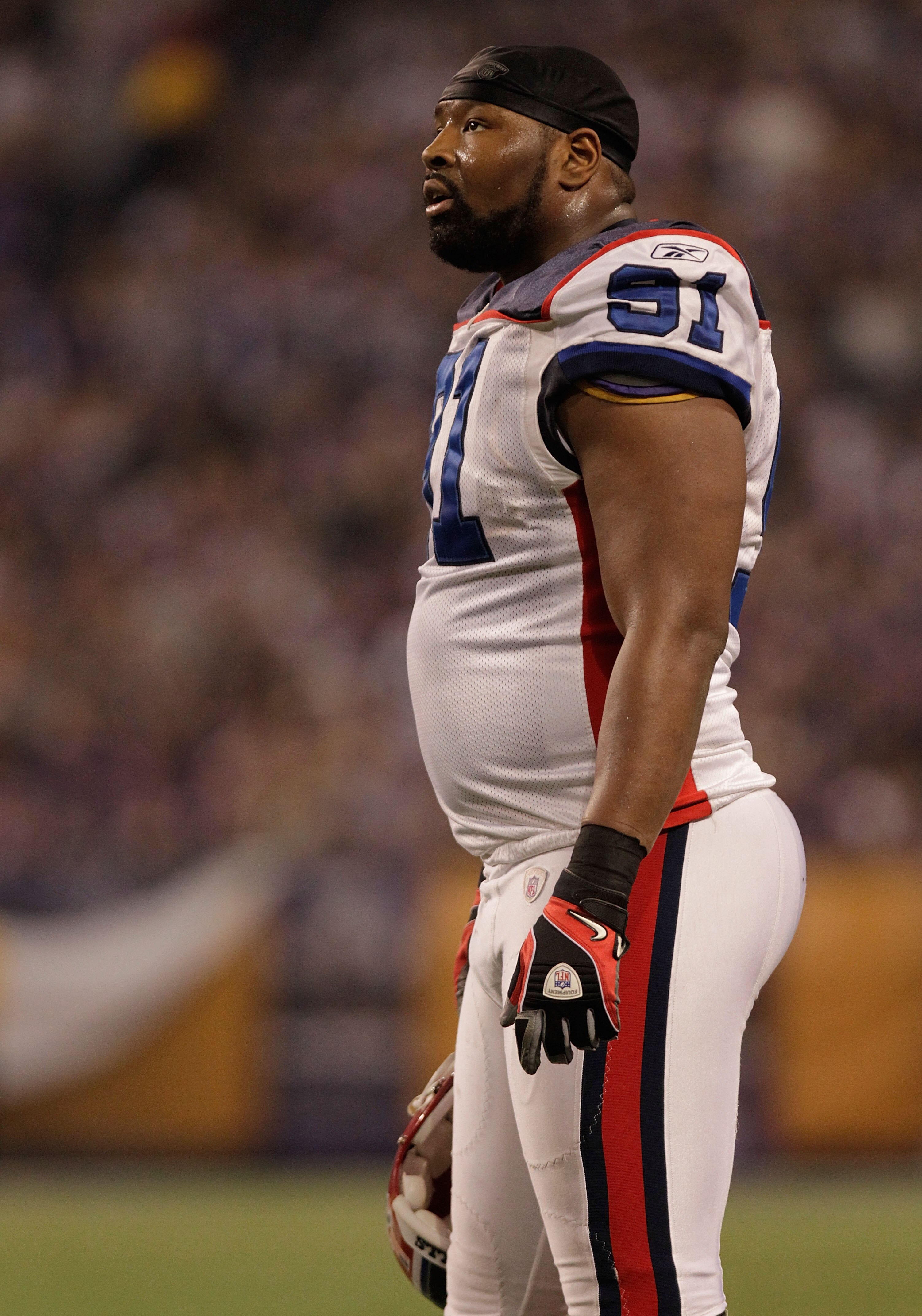 MINNEAPOLIS, MN - DECEMBER 05:  Spencer Johnson #91 of the Buffalo Bills against the Minnesota Vikings at the Mall of America Field at the Hubert H. Humphrey Metrodome on December 5, 2010 in Minneapolis, Minnesota.  (Photo by Nick Laham/Getty Images)