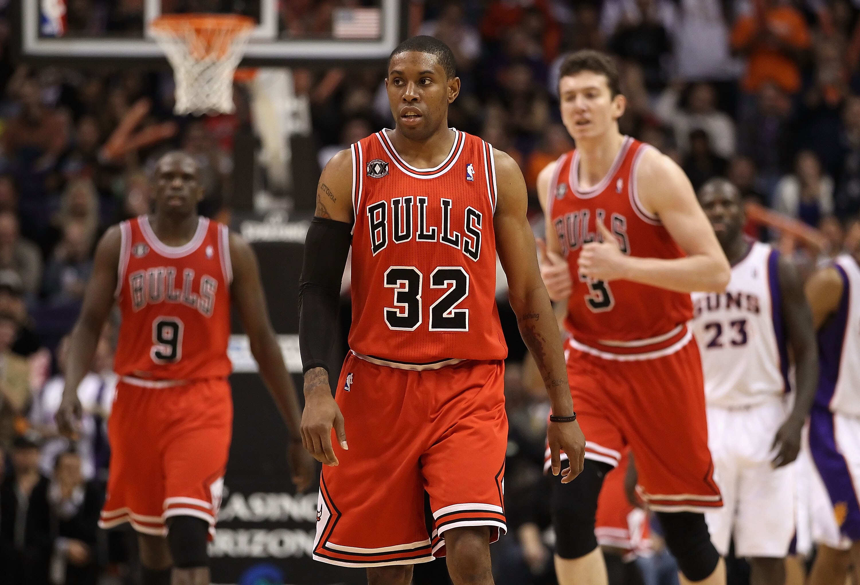 PHOENIX - NOVEMBER 24:  C.J. Watson #32 of the Chicago Bulls during the NBA game against the Phoenix Suns at US Airways Center on November 24, 2010 in Phoenix, Arizona. NOTE TO USER: User expressly acknowledges and agrees that, by downloading and or using