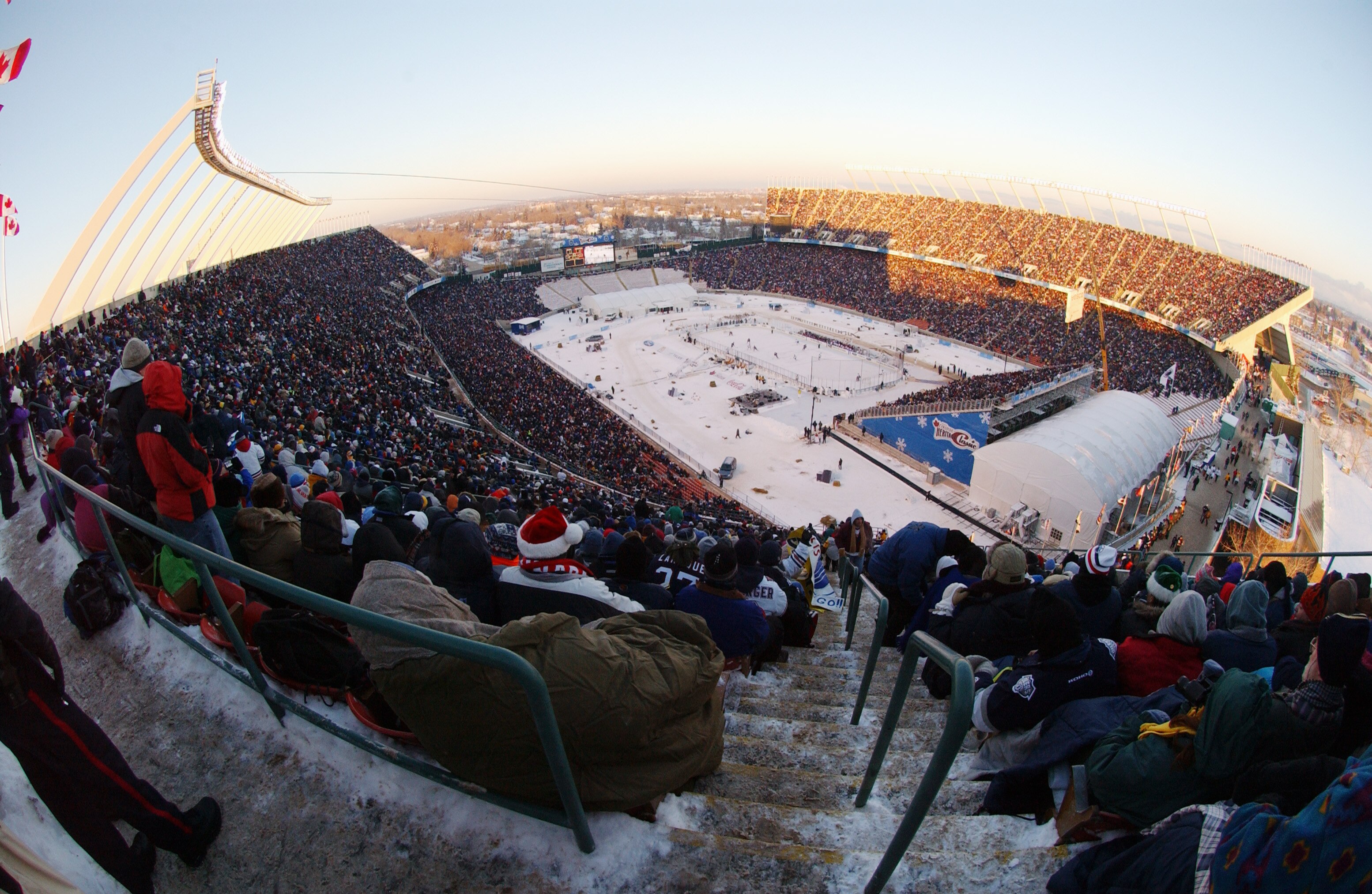 EDMONTON, CANADA - NOVEMBER 22:  A general view of the stadium and ice rink as Edmonton Oilers take on the Montreal Canadiens for the Molson Canadien Heritage Classic on November 22, 2003 at Commonwealth Stadium in Edmonton, Canada. The Oilers defeated th