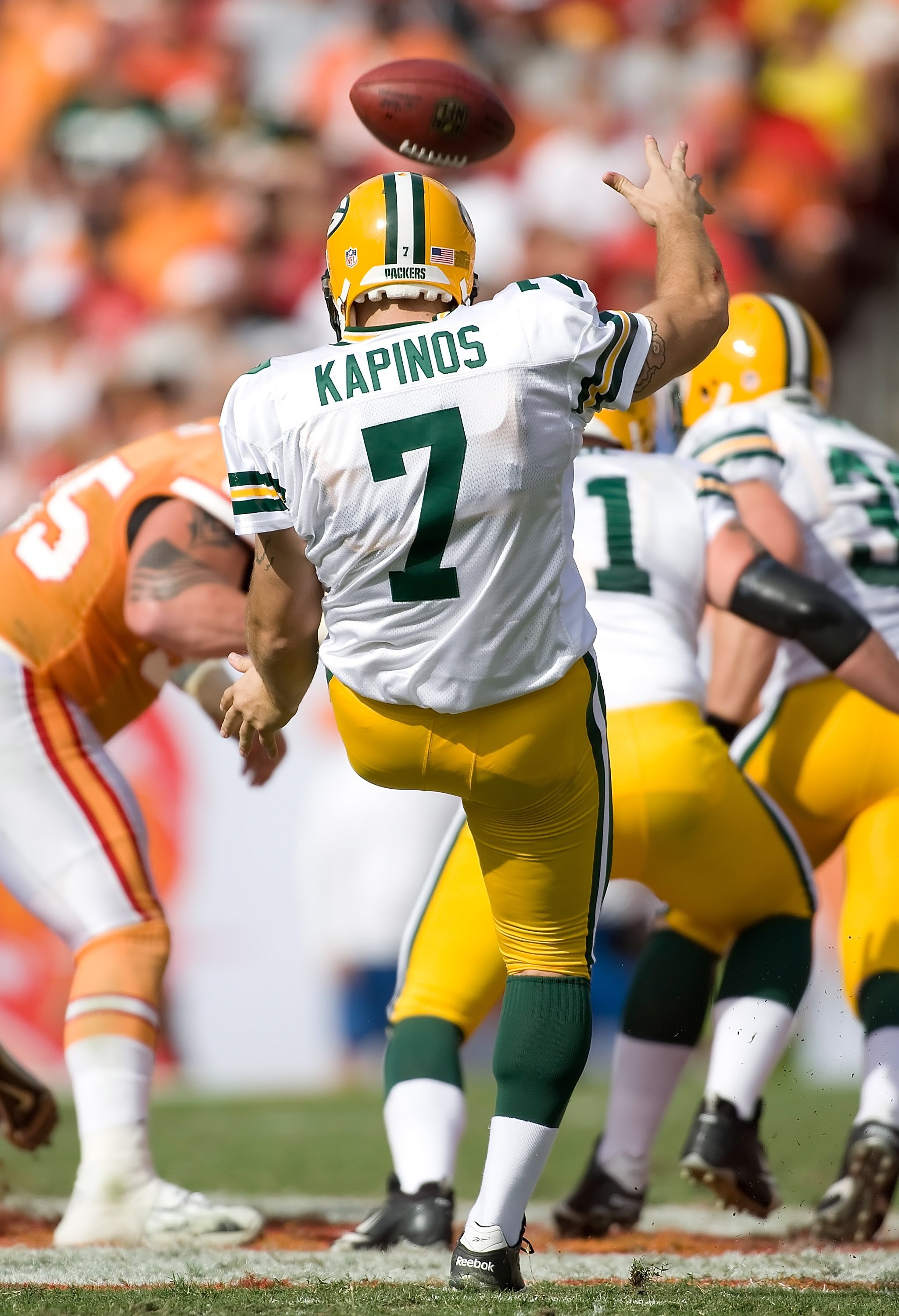 TAMPA, FL - NOVEMBER 08:  Punter Jeremy Kapinos #7 of the Green Bay Packers punts against the Tampa Bay Buccaneers during the game at Raymond James Stadium on November 8, 2009 in Tampa, Florida. The Buccaneers defeated the Packers 38-28.  (Photo by J. Mer