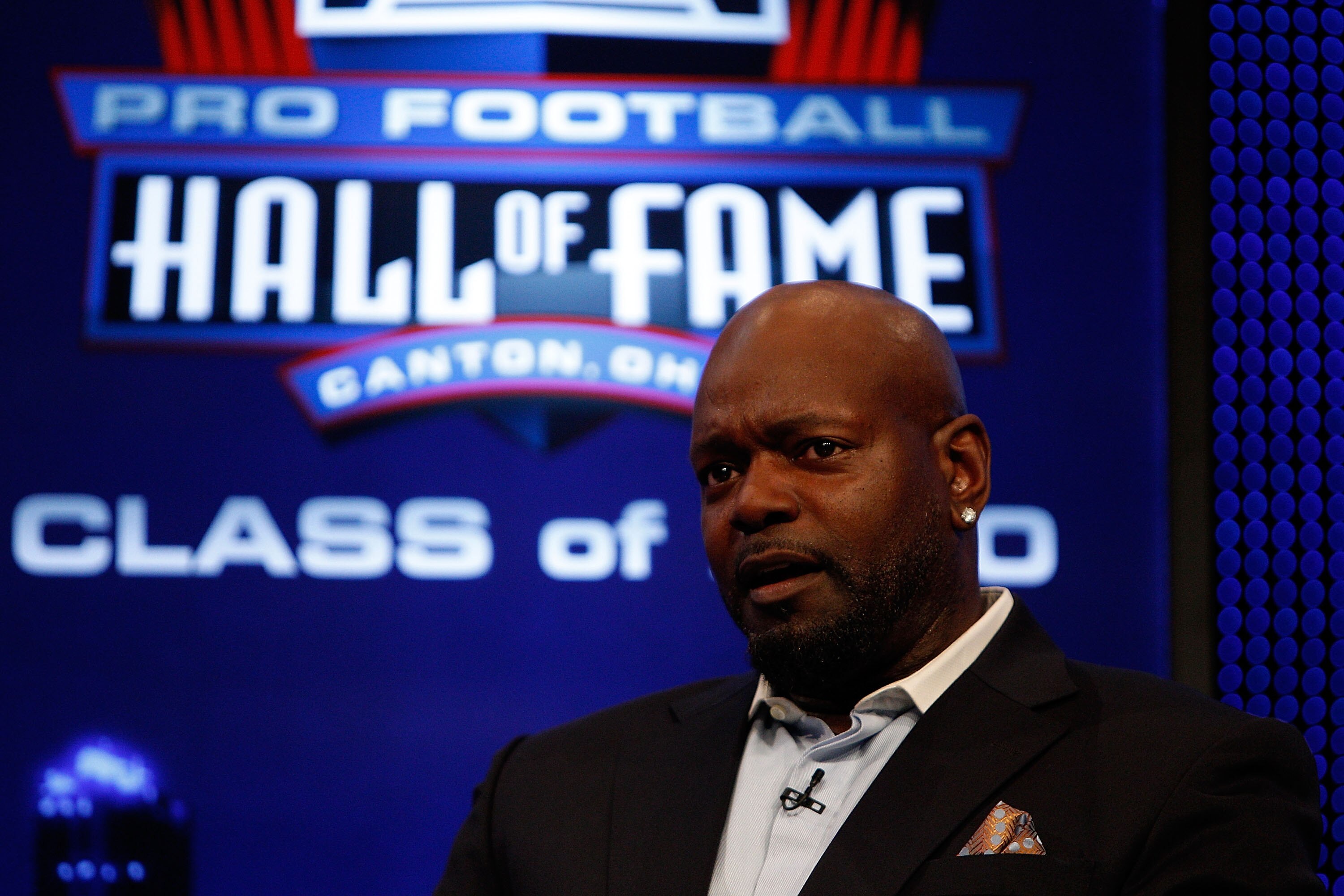 FORT LAUDERDALE, FL - FEBRUARY 06:  Emmitt Smith speaks on stage after he was announced as one of the newest enhrinees into the Hall of Fame during the Pro Football Hall of Fame Class of 2010 Press Conference held at the Greater Ft. Lauderdale/Broward Cou