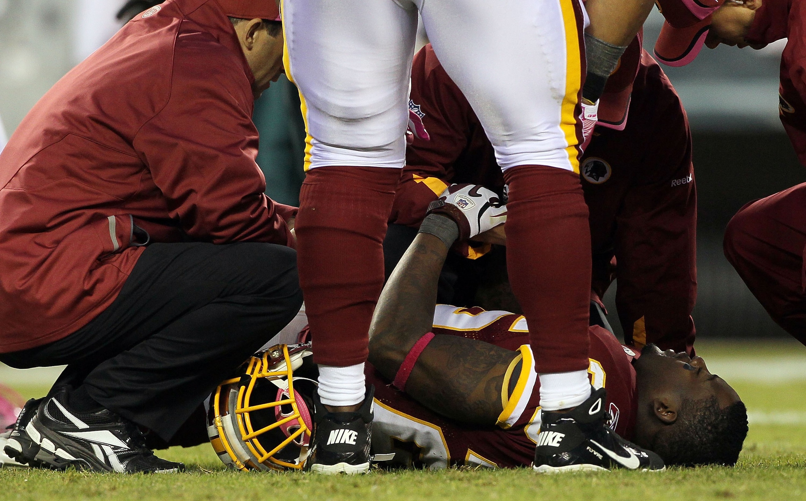 PHILADELPHIA - OCTOBER 03:  Clinton Portis #26 of the Washington Redskins against the Philadelphia Eagles on October 3, 2010 at Lincoln Financial Field in Philadelphia, Pennsylvania. The Redskins defeated the Eagles 17-12.  (Photo by Jim McIsaac/Getty Ima
