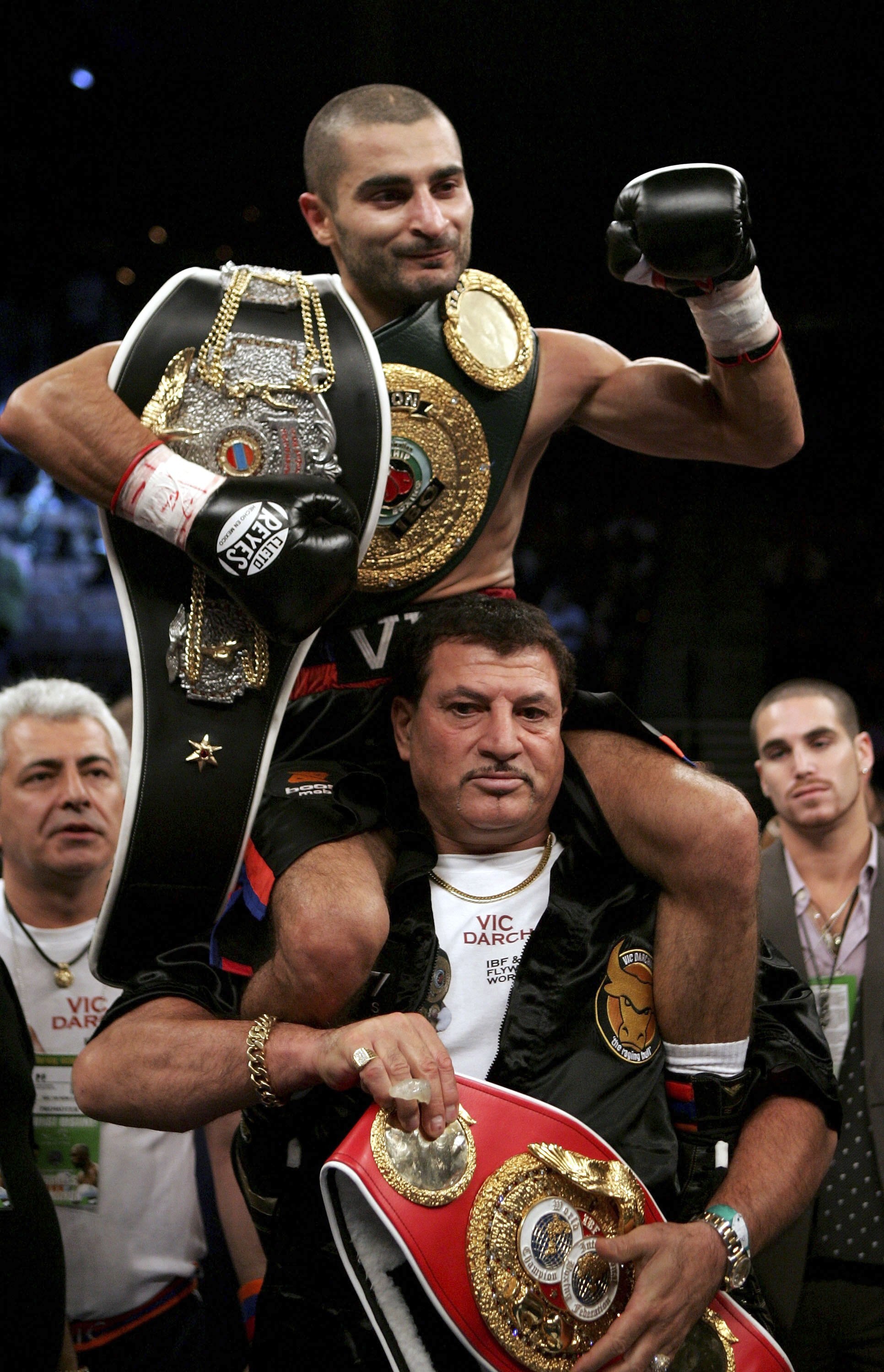 LAS VEGAS - OCTOBER 07:  Vic Darchinyan celebrates his 6th round TKO victory over Glenn Donaire during the IBF/IBO Flywieght Championship bout on October 7, 2006 at the Mandalay Bay Event Center in Las Vegas, Nevada.  (Photo by Jonathan Ferrey/Getty Image