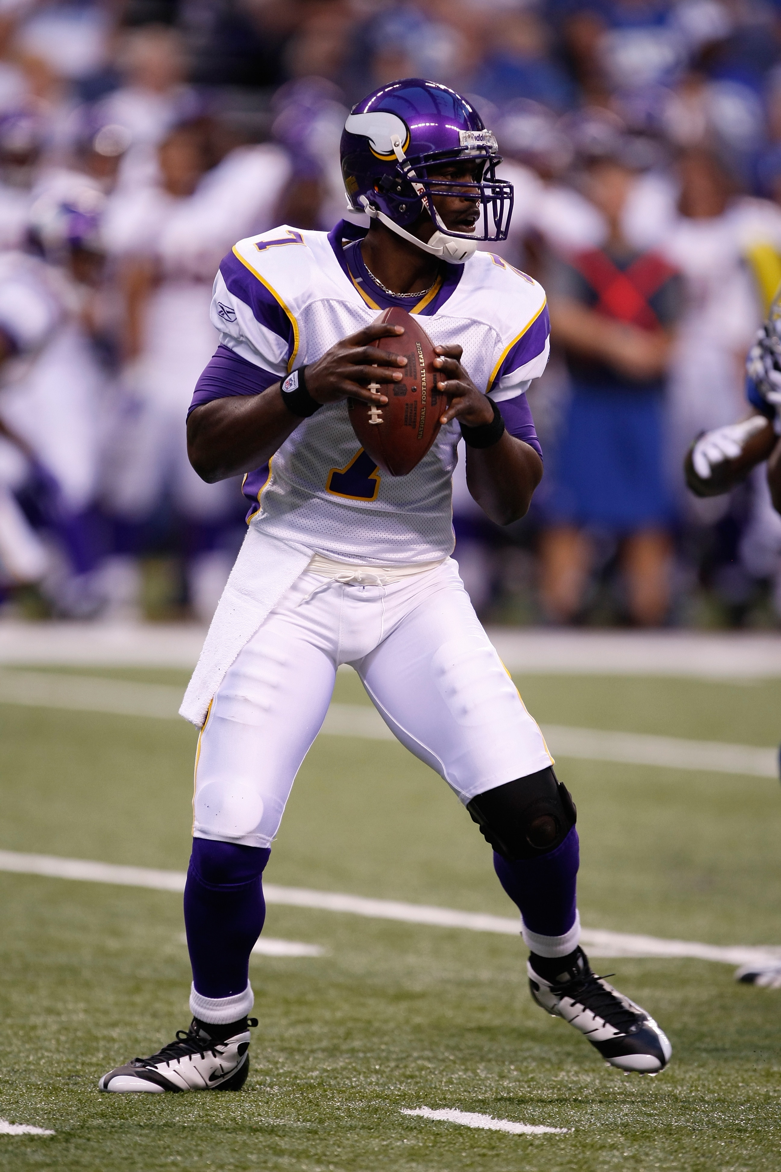 INDIANAPOLIS, IN - AUGUST 14: Quarterback Tavaris Jackson #7 of the Minnesota Vikings drops back to pass the football against the Indianapolis Colts at Lucas Oil Stadium on August 14, 2009 in Indianapolis, Indiana. (Photo by Scott Boehm/Getty Images)