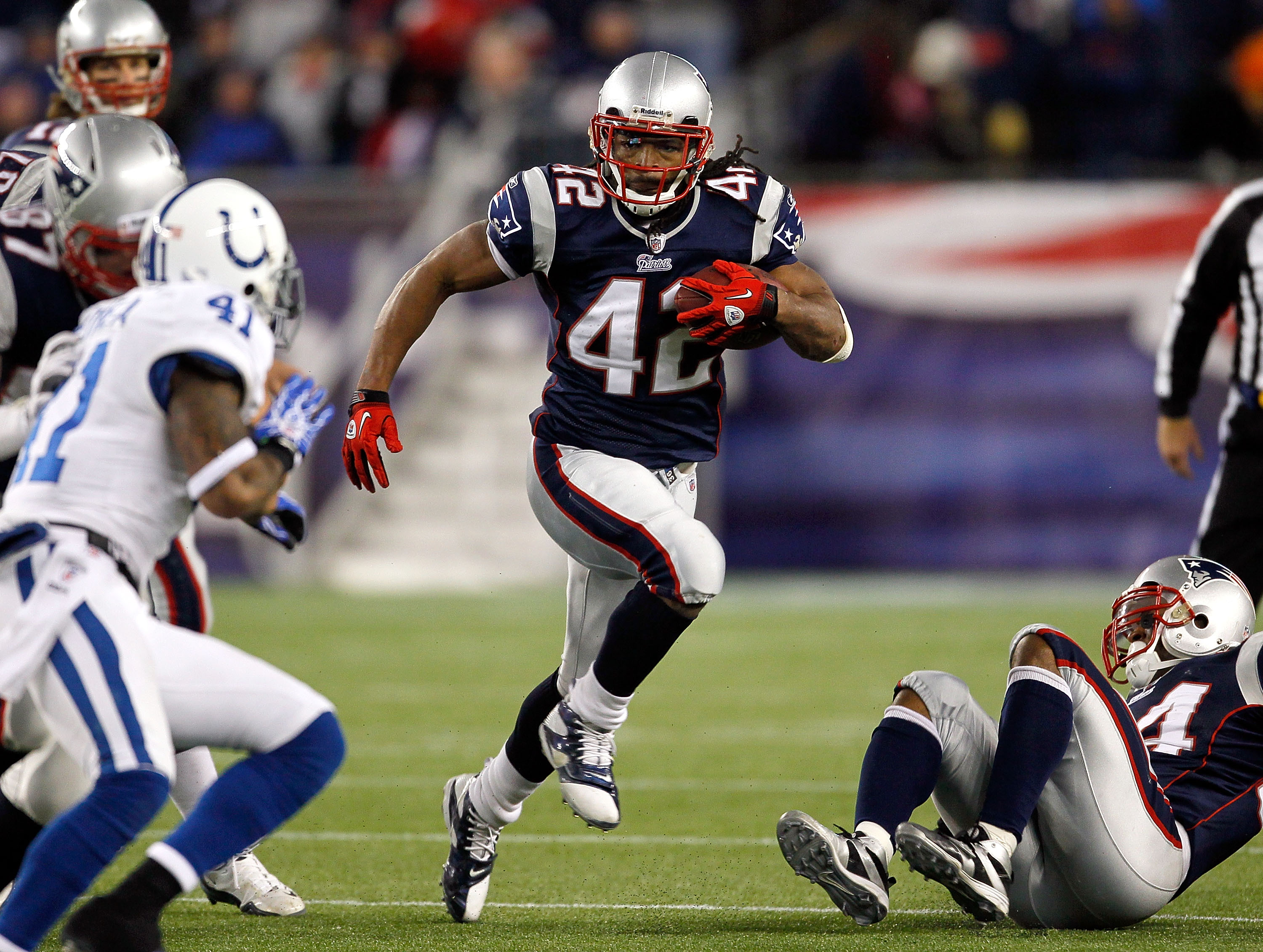 FOXBORO, MA - NOVEMBER 21: BenJarvus Green-Ellis #42 of the New England Patriots gains yards against the Indianapolis Colts in the second half at Gillette Stadium on November 21, 2010 in Foxboro, Massachusetts. (Photo by Jim Rogash/Getty Images) FOXBORO, MA - NOVEMBER 21: BenJarvus Green-Ellis #42 of the New England Patriots gains yards against the Indianapolis Colts in the second half at Gillette Stadium on November 21, 2010 in Foxboro, Massachusetts. (Photo by Jim Rogash/Getty Images)