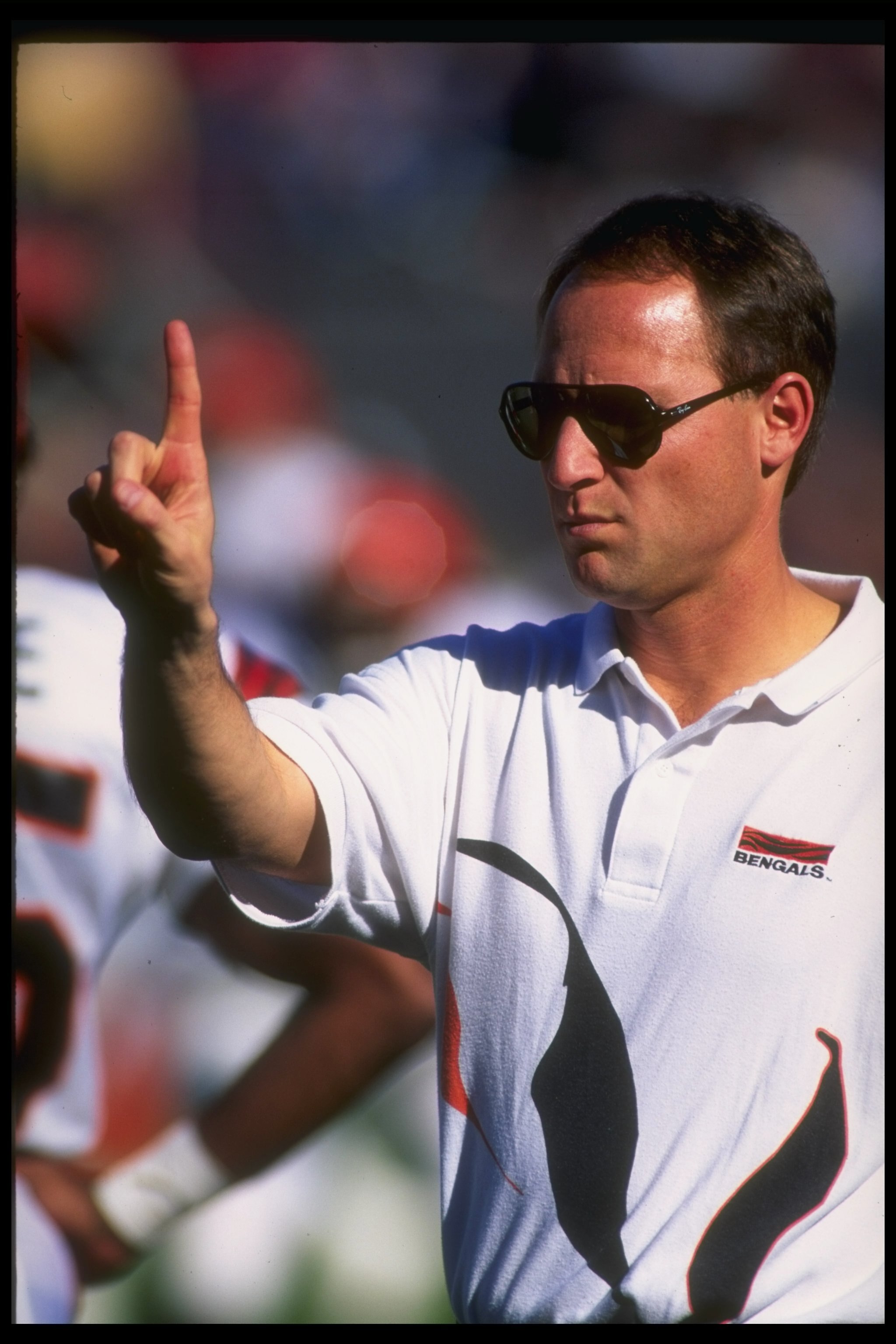 18 Dec 1994: Cincinnati Bengals head coach David Shula looks on during a game against the Arizona Cardinals at Sun Devil Stadium in Tempe, Arizona. The Cardinals won the game, 28-7.