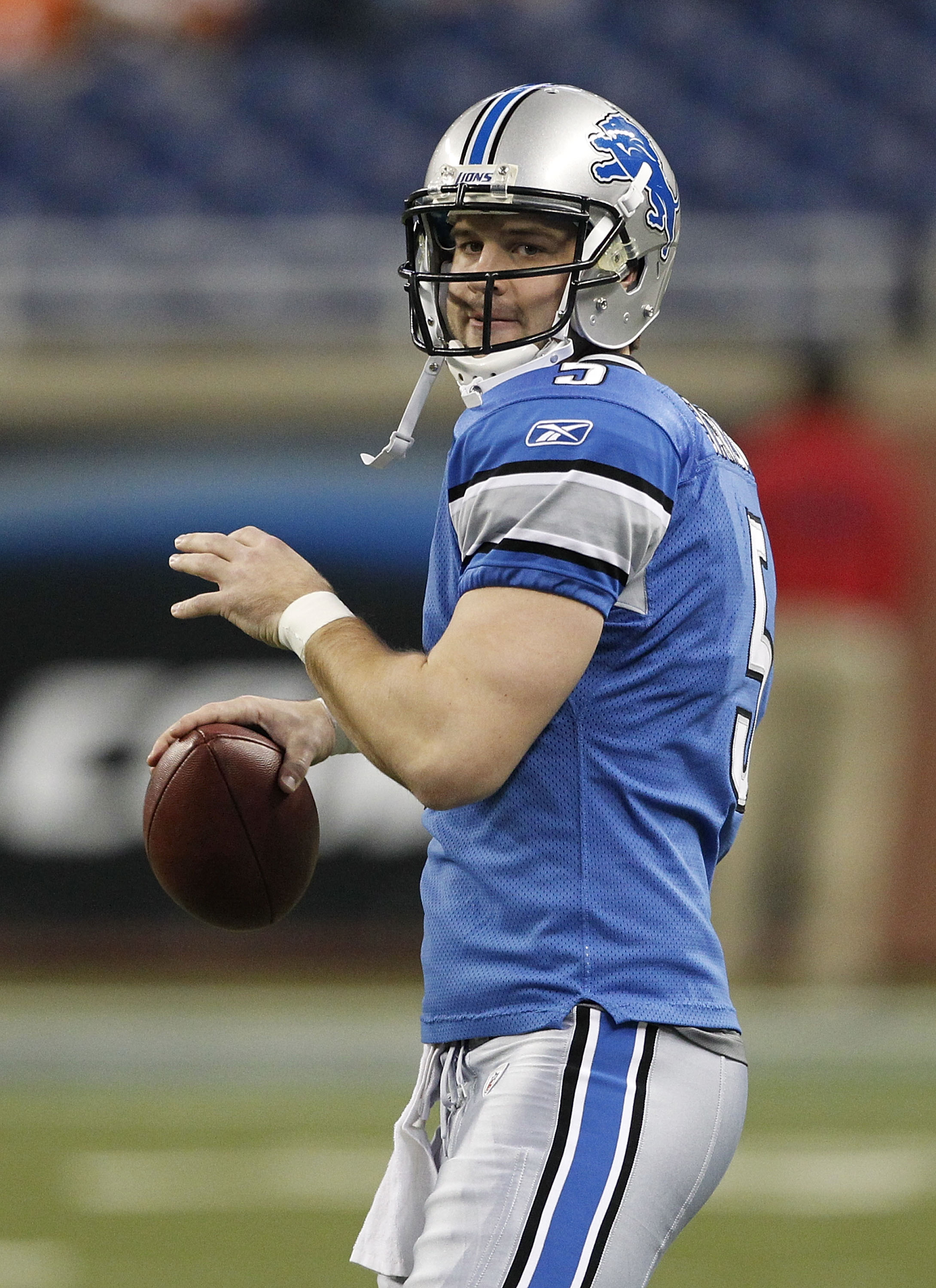 DETROIT - DECEMBER 05:  Drew Stanton #5 of the Detroit Lions warms-up prior to the start of the game against the Chicago Bears at Ford Field on December 5, 2010 in Detroit, Michigan.  (Photo by Leon Halip/Getty Images)