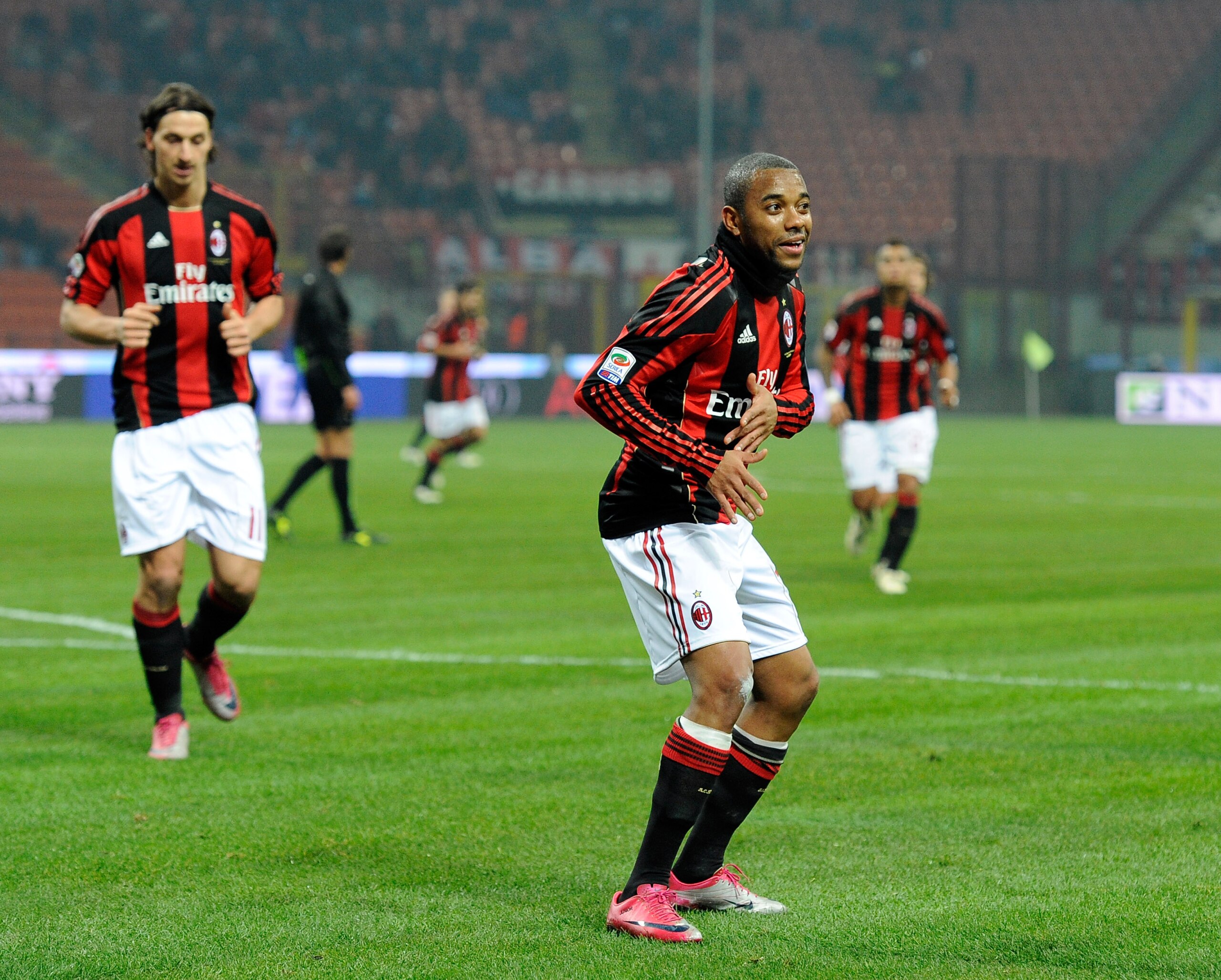 MILAN, ITALY - DECEMBER 04:  Zlatan Ibrahimovic and Robinho of AC Milan celebrates scoring the second goal during the Serie A match between Milan and Brescia at Stadio Giuseppe Meazza on December 4, 2010 in Milan, Italy.  (Photo by Claudio Villa/Getty Ima