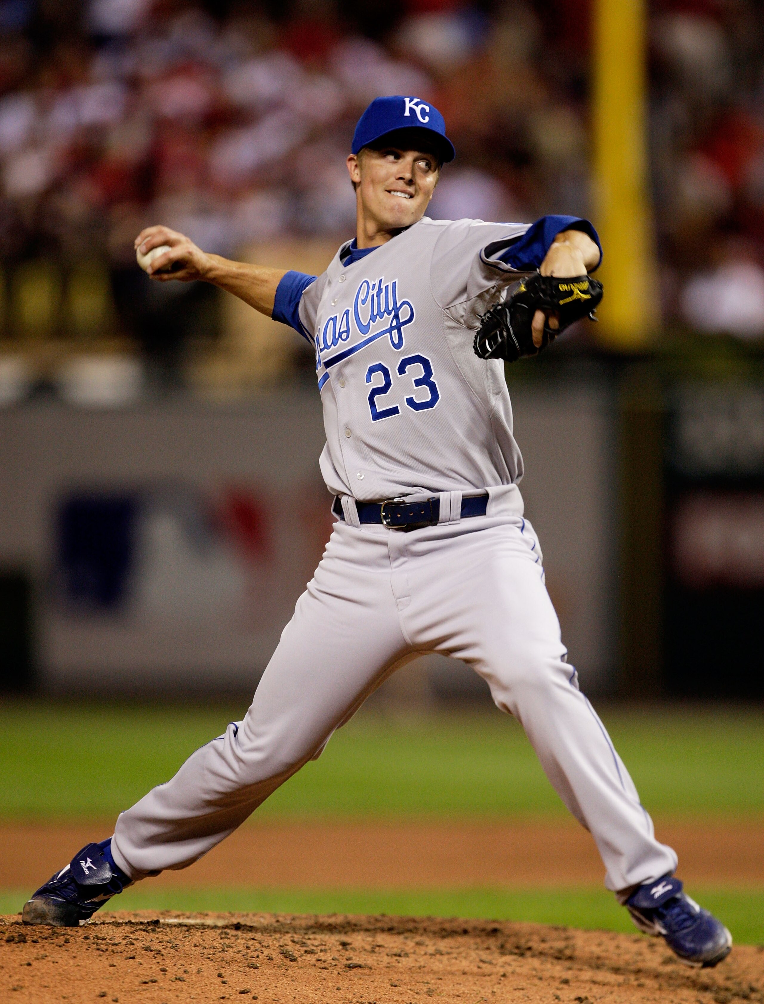 ST LOUIS, MO - JULY 14:  American League All-Star Zach Greinke of the Kansas City Royals pitches during the 2009 MLB All-Star Game at Busch Stadium on July 14, 2009 in St Louis, Missouri.  (Photo by Jamie Squire/Getty Images)