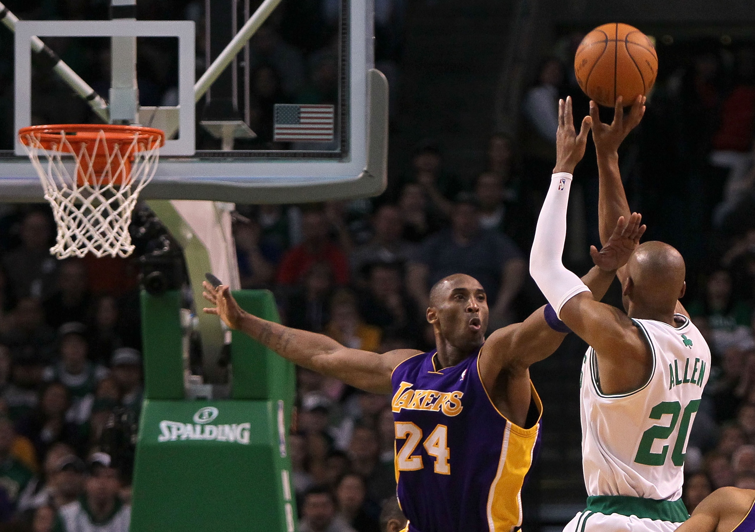 BOSTON - JANUARY 31:  Kobe Bryant  #24 the Los Angeles Lakers attempts to block a shot  by Ray Allen #24 of the Boston Celtics at the TD Garden on January 31, 2010 in Boston, Massachusetts.  The Lakers won 90-89. NOTE TO USER: User expressly acknowledges