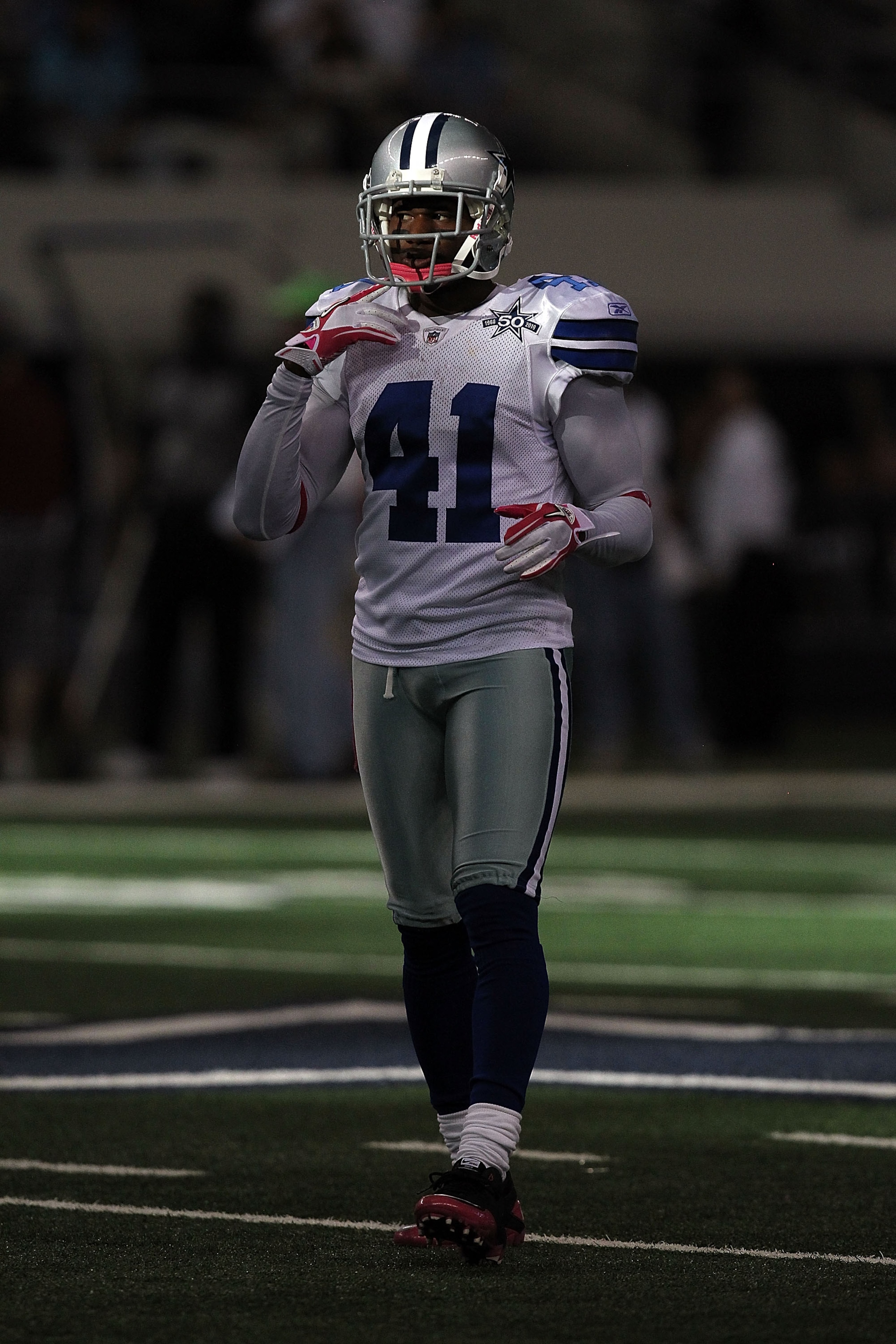 ARLINGTON, TX - OCTOBER 10:  Cornerback Terence Newman #41 of the Dallas Cowboys at Cowboys Stadium on October 10, 2010 in Arlington, Texas.  (Photo by Ronald Martinez/Getty Images)