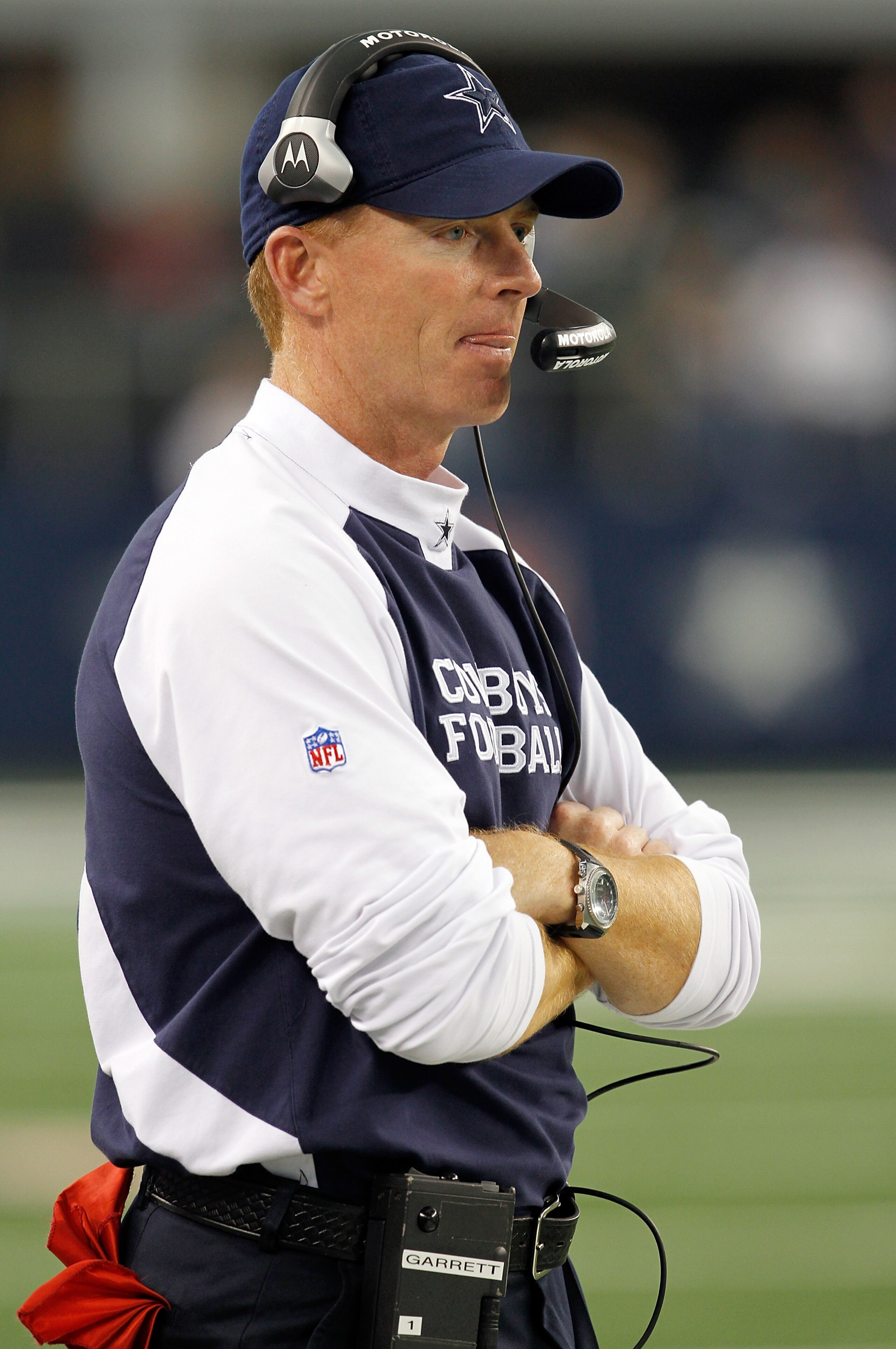 ARLINGTON, TX - NOVEMBER 21:  Head coach Jason Garrett of the Dallas Cowboys leads his team against the Detroit Lions late in the fourth quarter at Cowboys Stadium on November 21, 2010 in Arlington, Texas.  The Cowboys beat the Lions 35-19.  (Photo by Tom