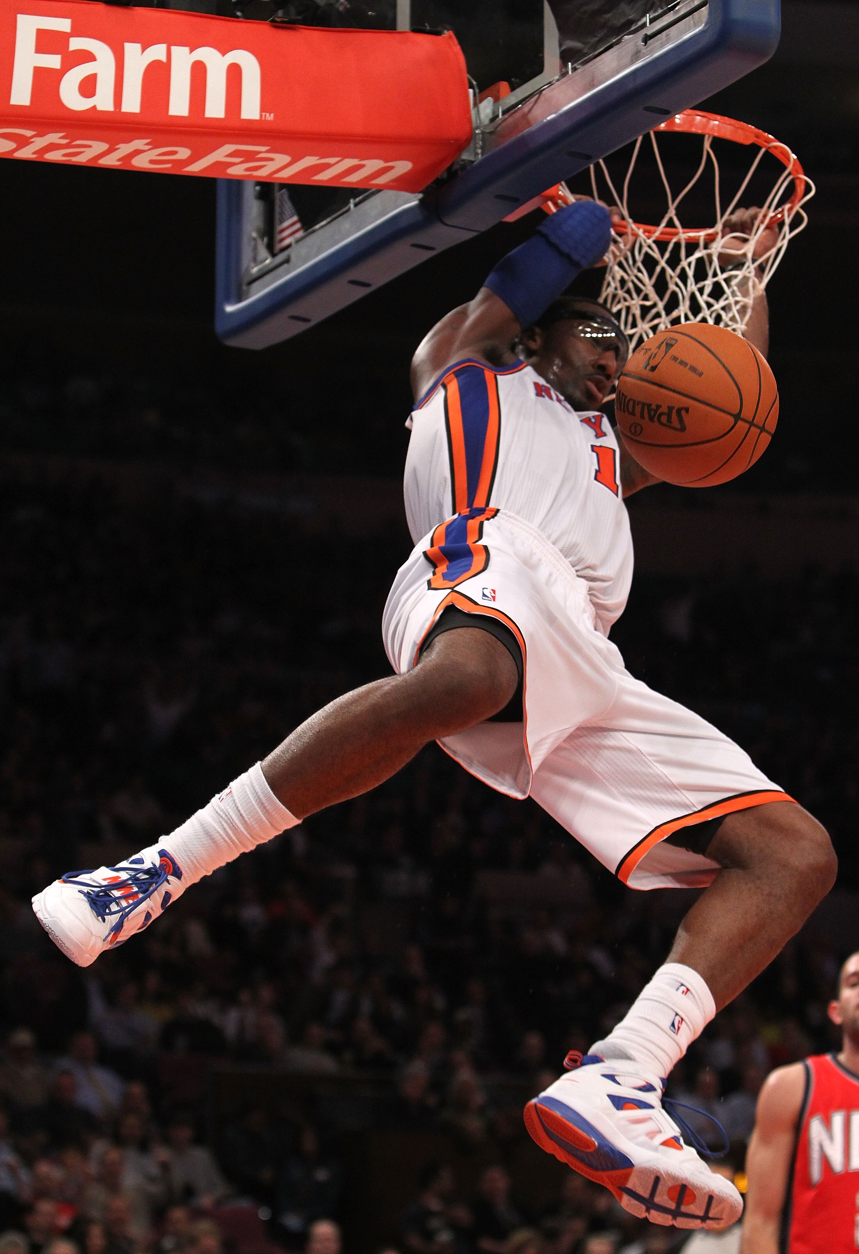 NEW YORK, NY - NOVEMBER 30:  Amar'e Stoudemire #1 of the New York Knicks dunks the ball against the New Jersey Nets on November 30, 2010 at Madison Square Garden in New York City. NOTE TO USER: User expressly acknowledges and agrees that, by downloading a
