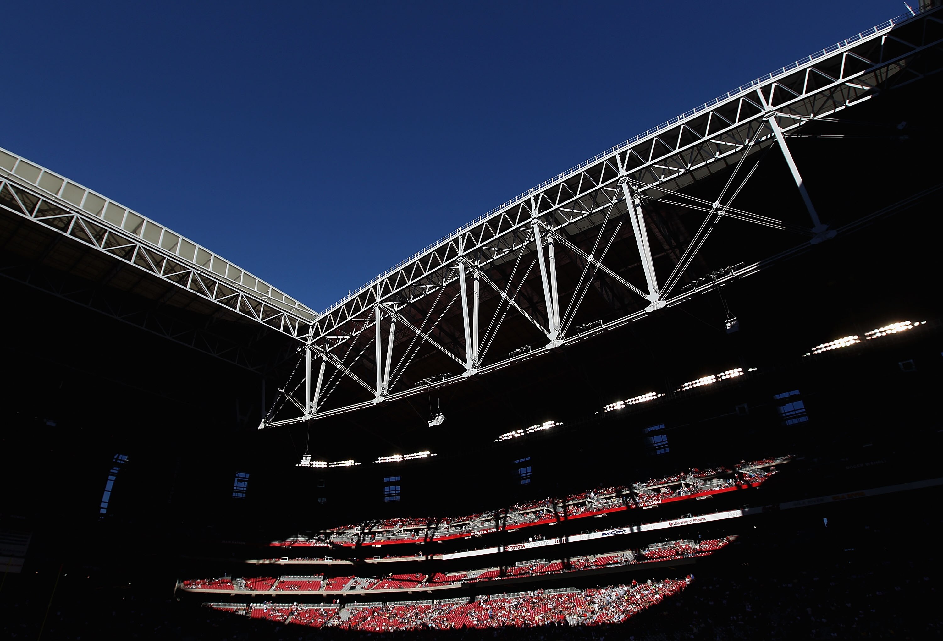 GLENDALE, AZ - DECEMBER 05:  General view of the open roof during the NFL game between the St. Louis Rams and the Arizona Cardinals at the University of Phoenix Stadium on December 5, 2010 in Glendale, Arizona. The Rams defeated the Cardinals 19-6.  (Phot