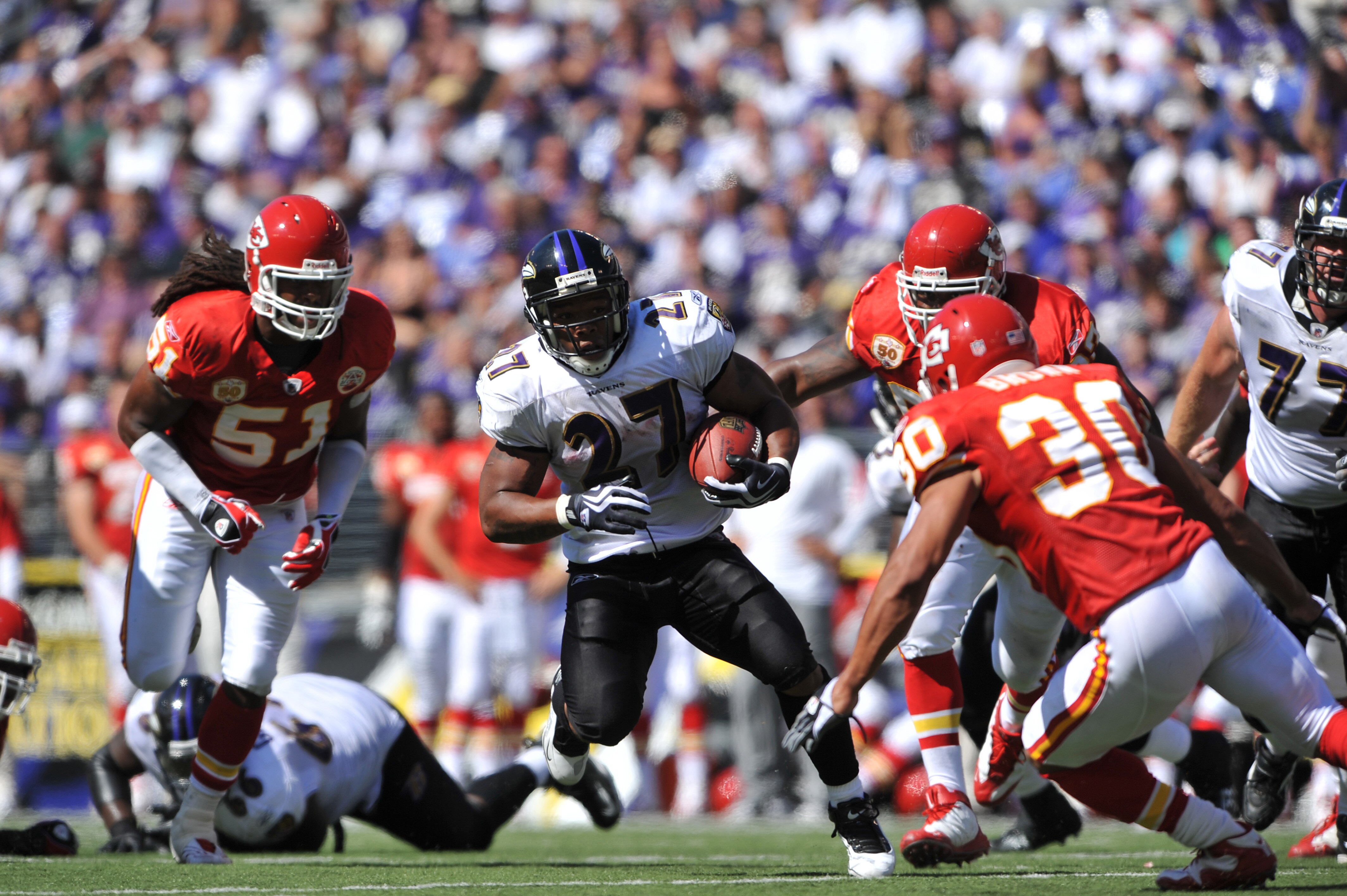 BALTIMORE - SEPTEMBER 13:  Ray Rice #27 of the Baltimore Ravens runs the ball against the Kansas City Chiefs at M&T Bank Stadium on September 13, 2009 in Baltimore, Maryland. The Ravens defeated the Chiefs 38-24. (Photo by Larry French/Getty Images)