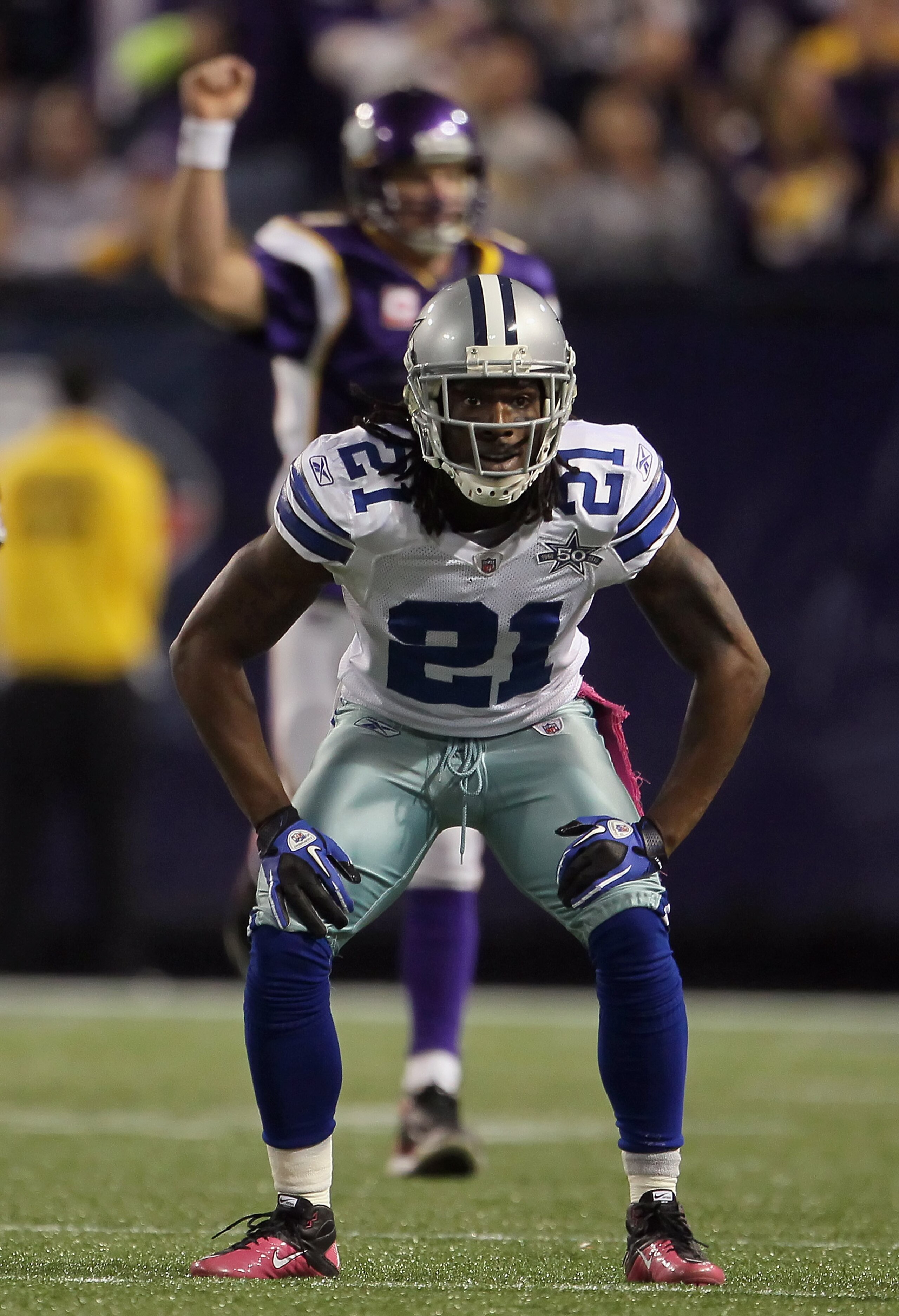 MINNEAPOLIS - OCTOBER 17:  Corner back Mike Jenkins #21 of the Dallas Cowboys looks on in disbelief after being called for pass interference in the fourth quarter against the Minnesota Vikings at Mall of America Field on October 17, 2010 in Minneapolis, M