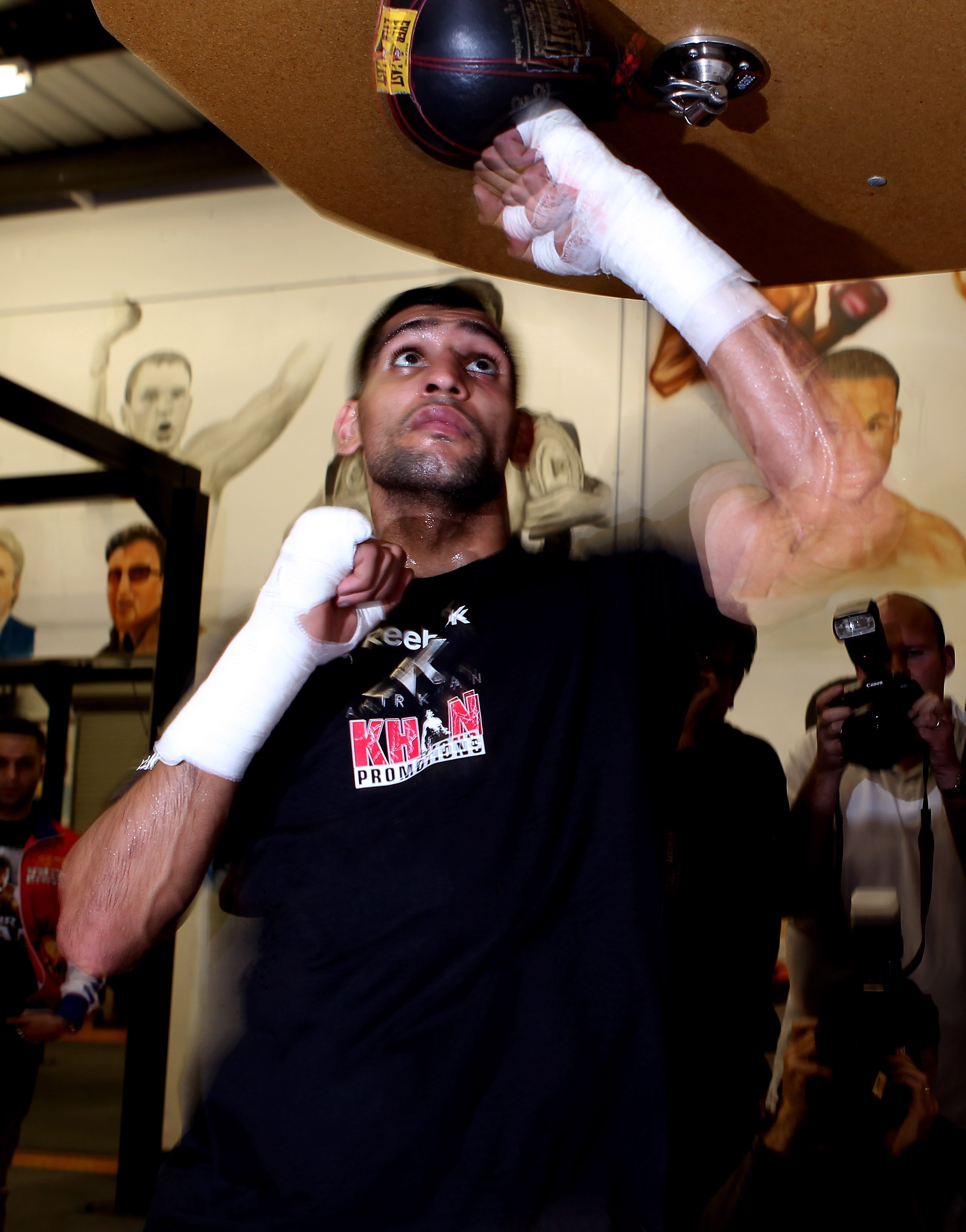 LAS VEGAS - DECEMBER 08:  Amir Khan during his open workout at IBA gym on December 8, 2010 in Las Vegas, Nevada.  (Photo by Scott Heavey/Getty Images)