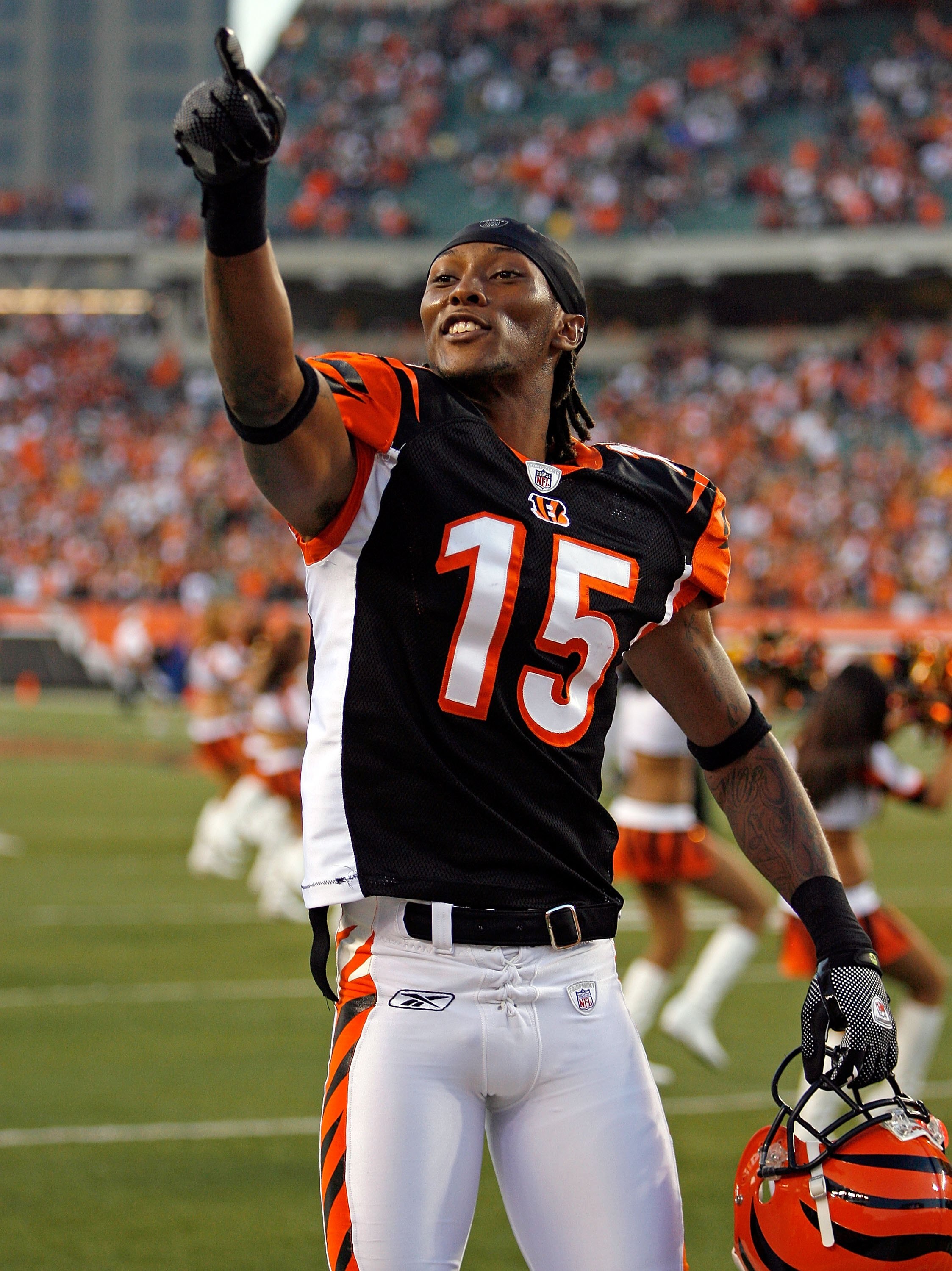 CINCINNATI - SEPTEMBER 27: Chris Henry #15 of the Cincinnati Bengals is pictured during the NFL game against the Pittsburgh Steelers at Paul Brown Stadium on September 27, 2009 in Cincinnati, Ohio.  The Bengals won 23-20.  (Photo by Andy Lyons/Getty Image
