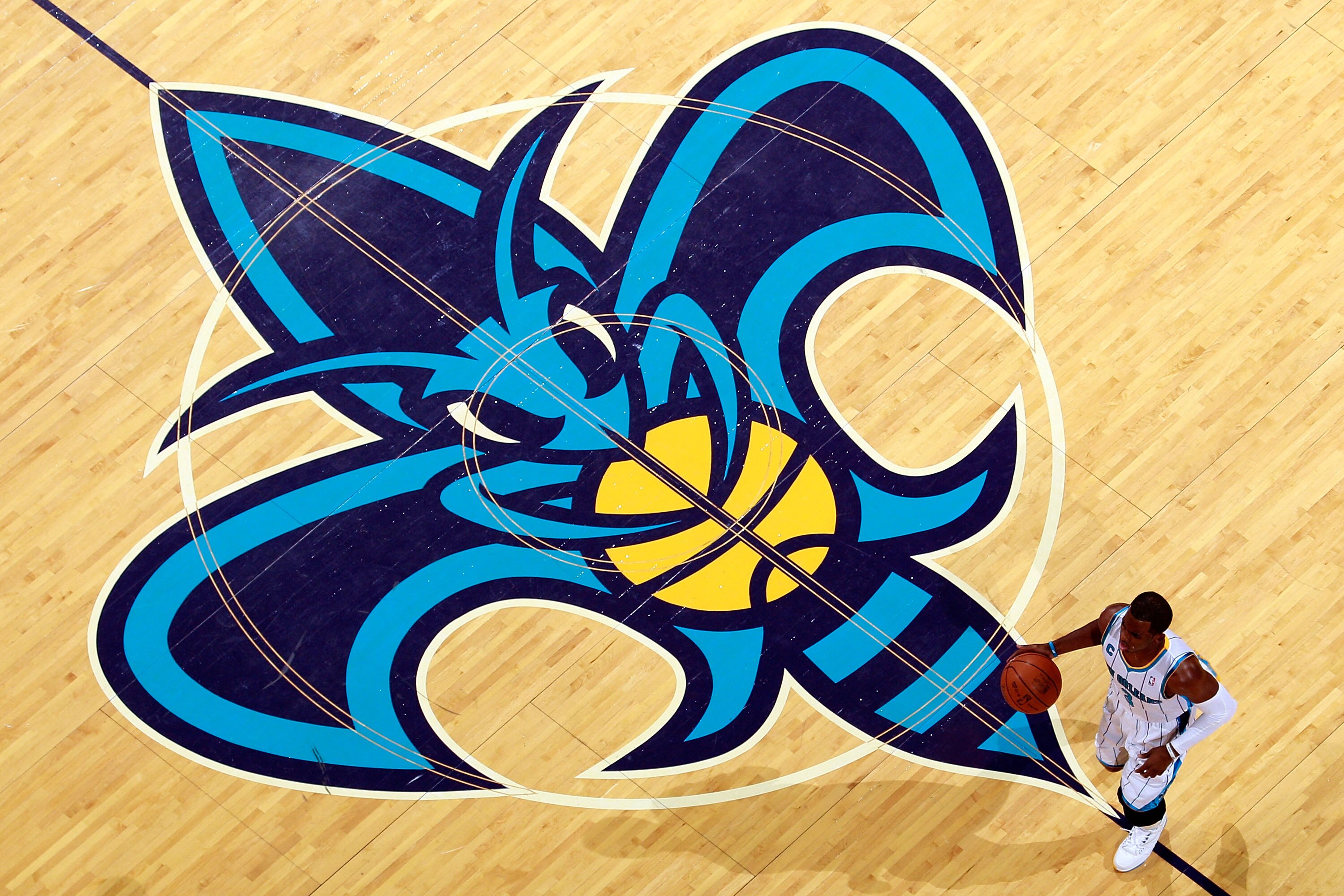 NEW ORLEANS, LA - DECEMBER 08:  Chris Paul #3 of the New Orleans Hornets drives the ball up the court during the game against the Detroit Pistons at the New Orleans Arena on December 8, 2010 in New Orleans, Louisiana.  NOTE TO USER: User expressly acknowl