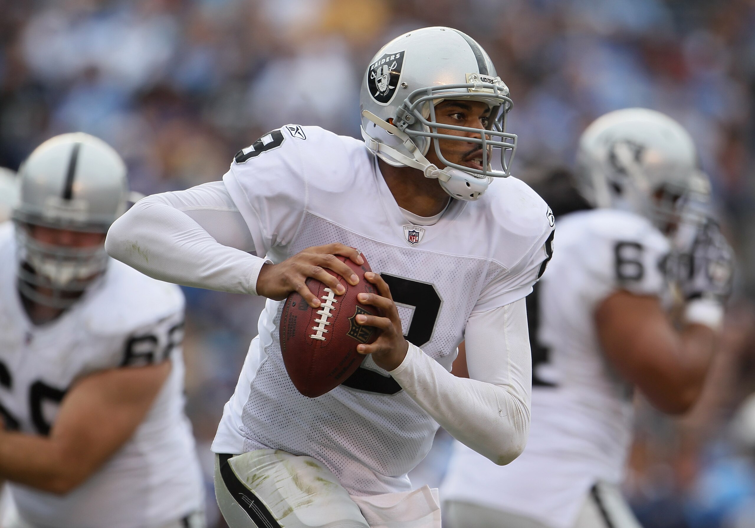 SAN DIEGO - DECEMBER 05: Quarterback Jason Campbell #8 the Oakland Raiders scrambles out of the pocket against the San Diego Chargers during the second quarter at Qualcomm Stadium on December 5, 2010 in San Diego, California. The Raiders defeated the Cha SAN DIEGO - DECEMBER 05: Quarterback Jason Campbell #8 the Oakland Raiders scrambles out of the pocket against the San Diego Chargers during the second quarter at Qualcomm Stadium on December 5, 2010 in San Diego, California. The Raiders defeated the Cha