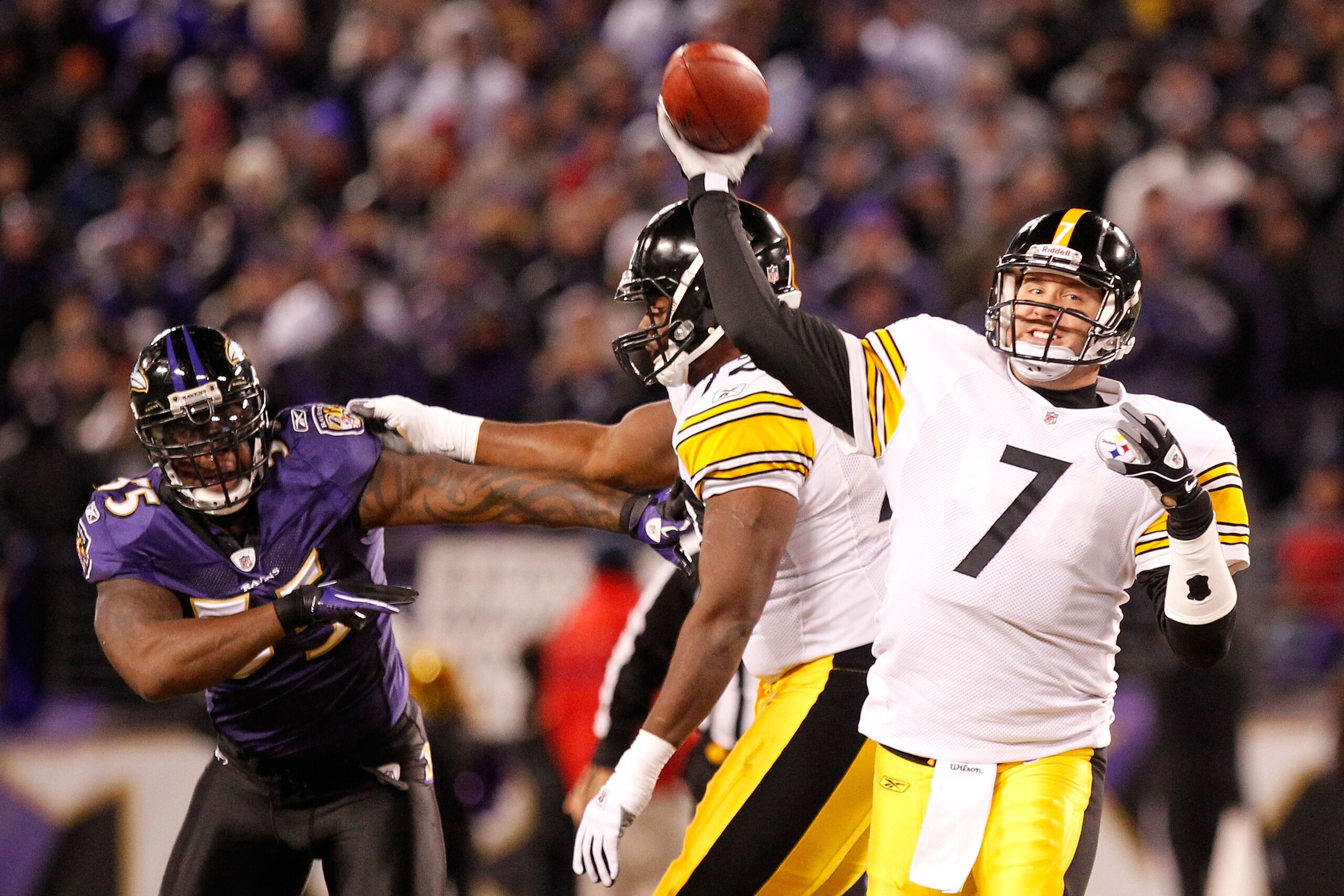 BALTIMORE, MD - DECEMBER 05:  Quarterback Ben Roethlisberger #7 of the Pittsburgh Steelers throws a pass against the Baltimore Ravens during the first half of the game at M&T Bank Stadium on December 5, 2010 in Baltimore, Maryland.  (Photo by Geoff Burke/