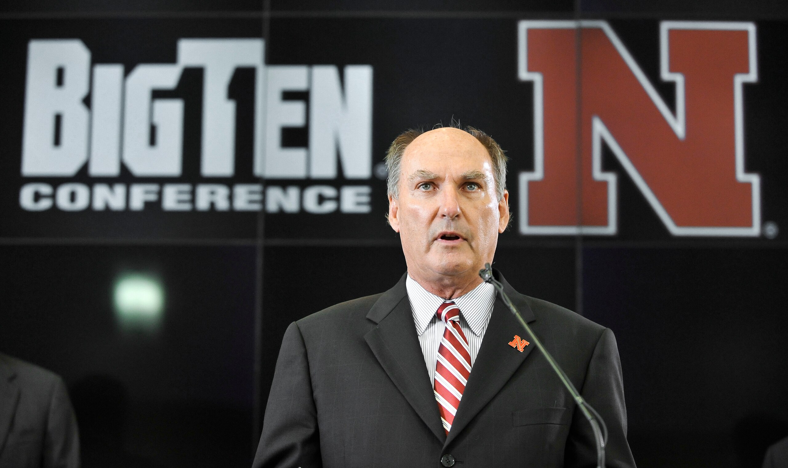 LINCOLN, NE - JUNE 11: Big Ten Conference Commissioner James Delany informs members of the media that the University of Nebraska has accepted an invitation to join the Big Ten Conference June 11, 2010 in Lincoln, Nebraska.  The university will begin integ
