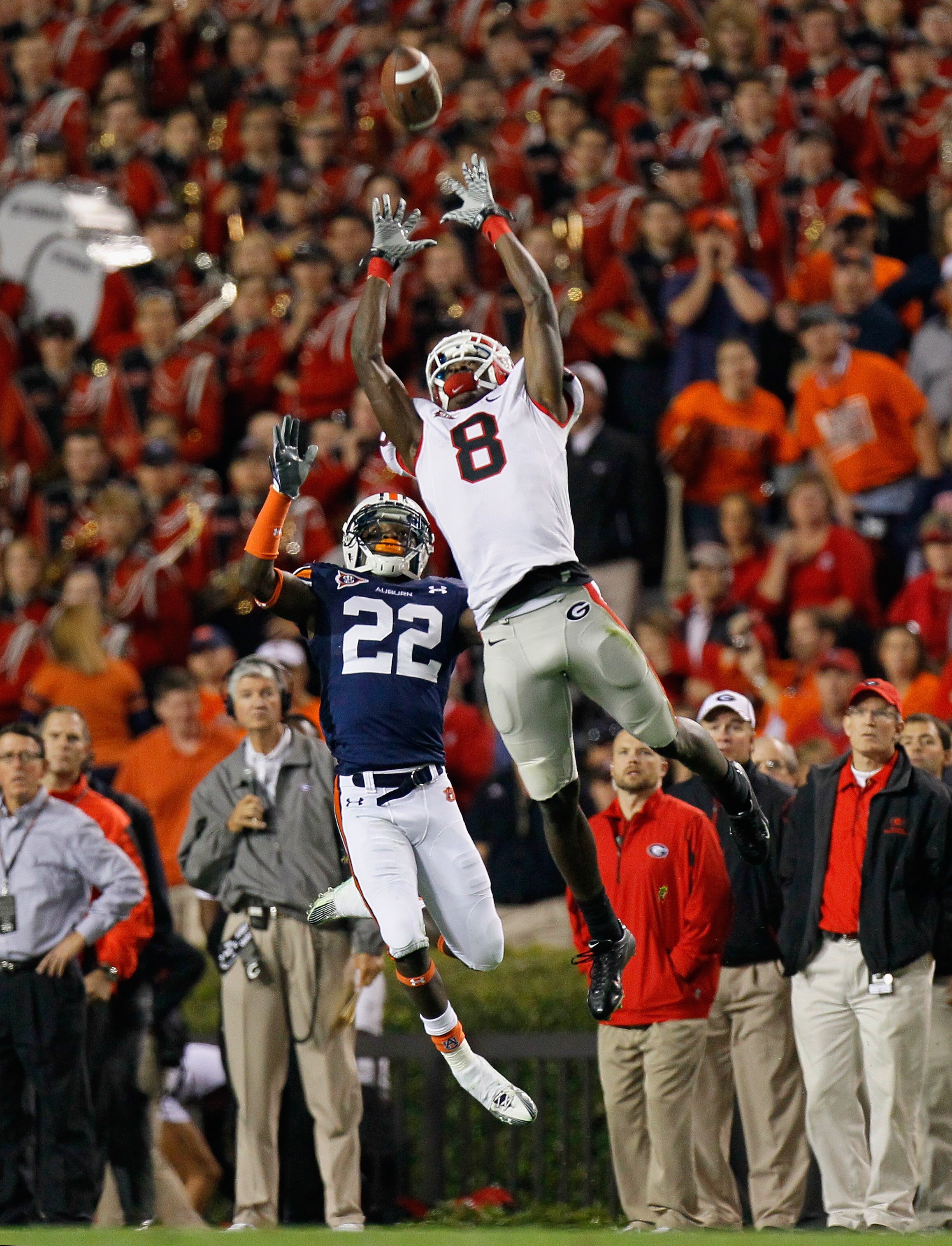 AUBURN, AL - NOVEMBER 13:  A.J. Green #8 of the Georgia Bulldogs fails to pull in this reception against Richard Samuel #22 of the Auburn Tigers at Jordan-Hare Stadium on November 13, 2010 in Auburn, Alabama.  (Photo by Kevin C. Cox/Getty Images)