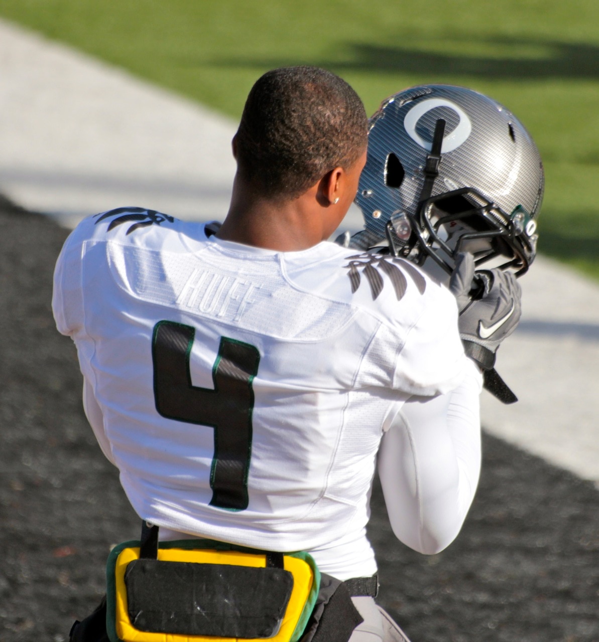 Oregon's Josh Huff Prepares to take on OSU.  Photo by Joel Conrad Bechtolt.