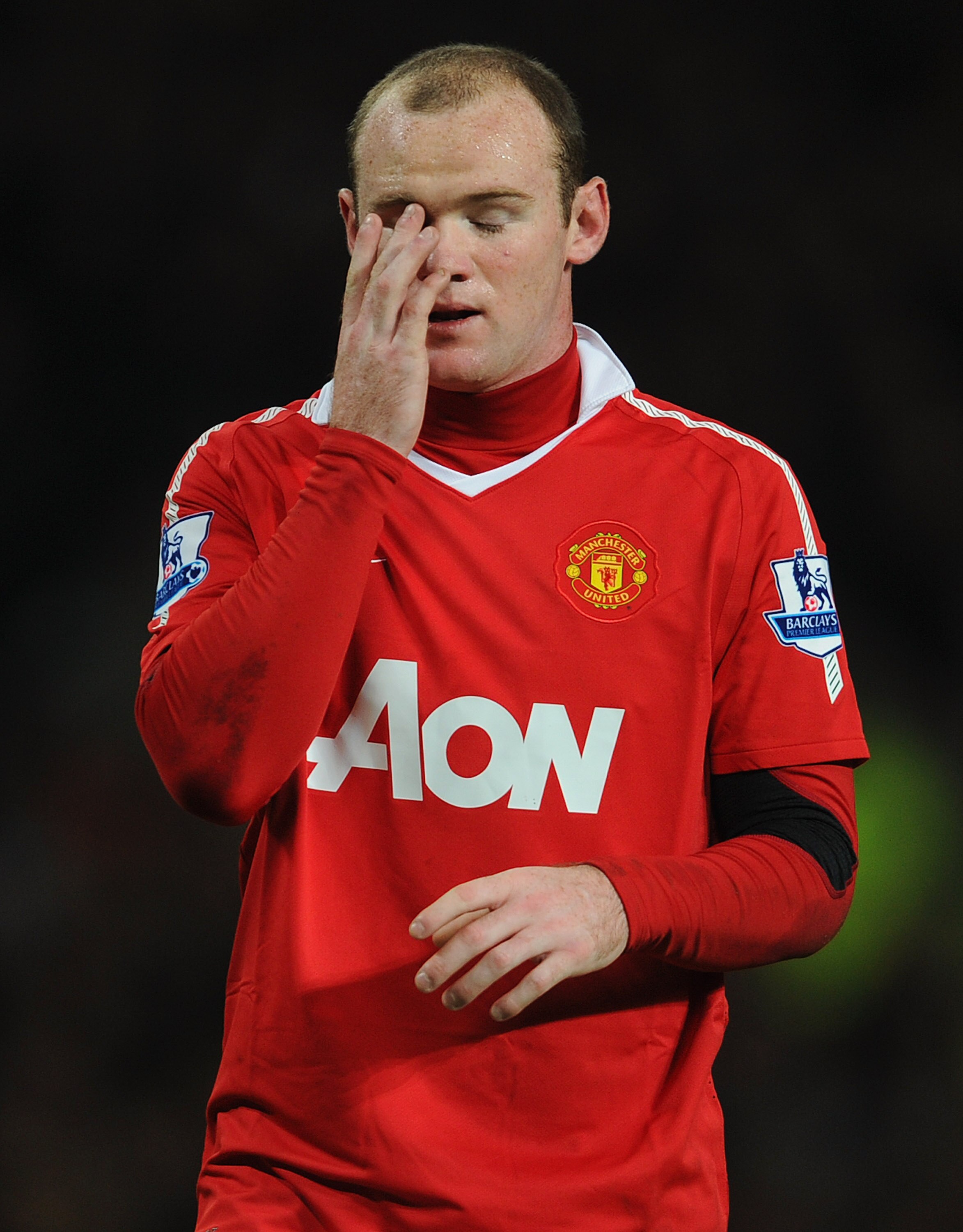 MANCHESTER, ENGLAND - NOVEMBER 20:  Wayne Rooney of Manchester United on during the Barclays Premier League match between Manchester United and Wigan Athletic at Old Trafford on November 20, 2010 in Manchester, England.  (Photo by Michael Regan/Getty Imag